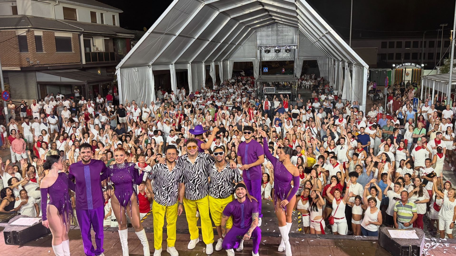 Imagen de la orquesta en uno de sus multitudinarios conciertos. Imagen de la orquesta en uno de sus multitudinarios conciertos.