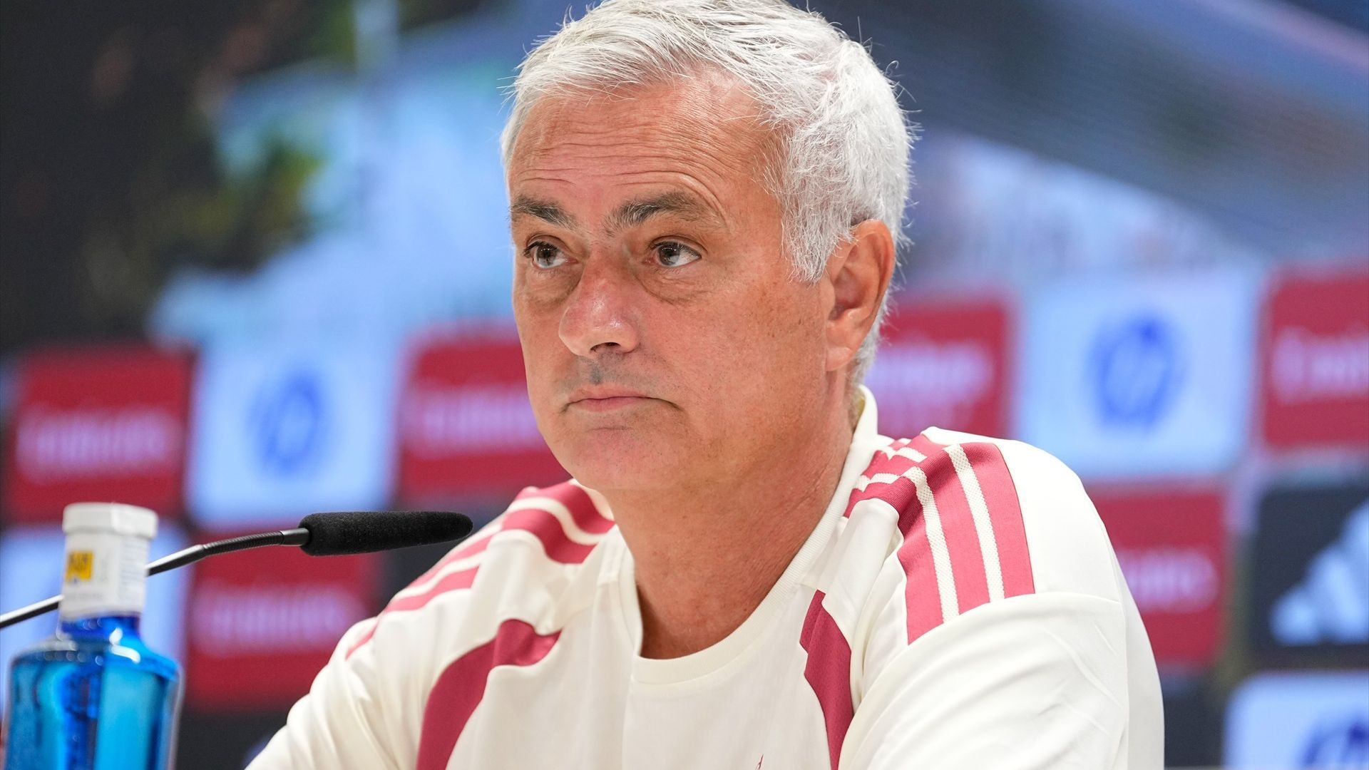 José Mourinho, en sala de prensa José Mourinho, en sala de prensa