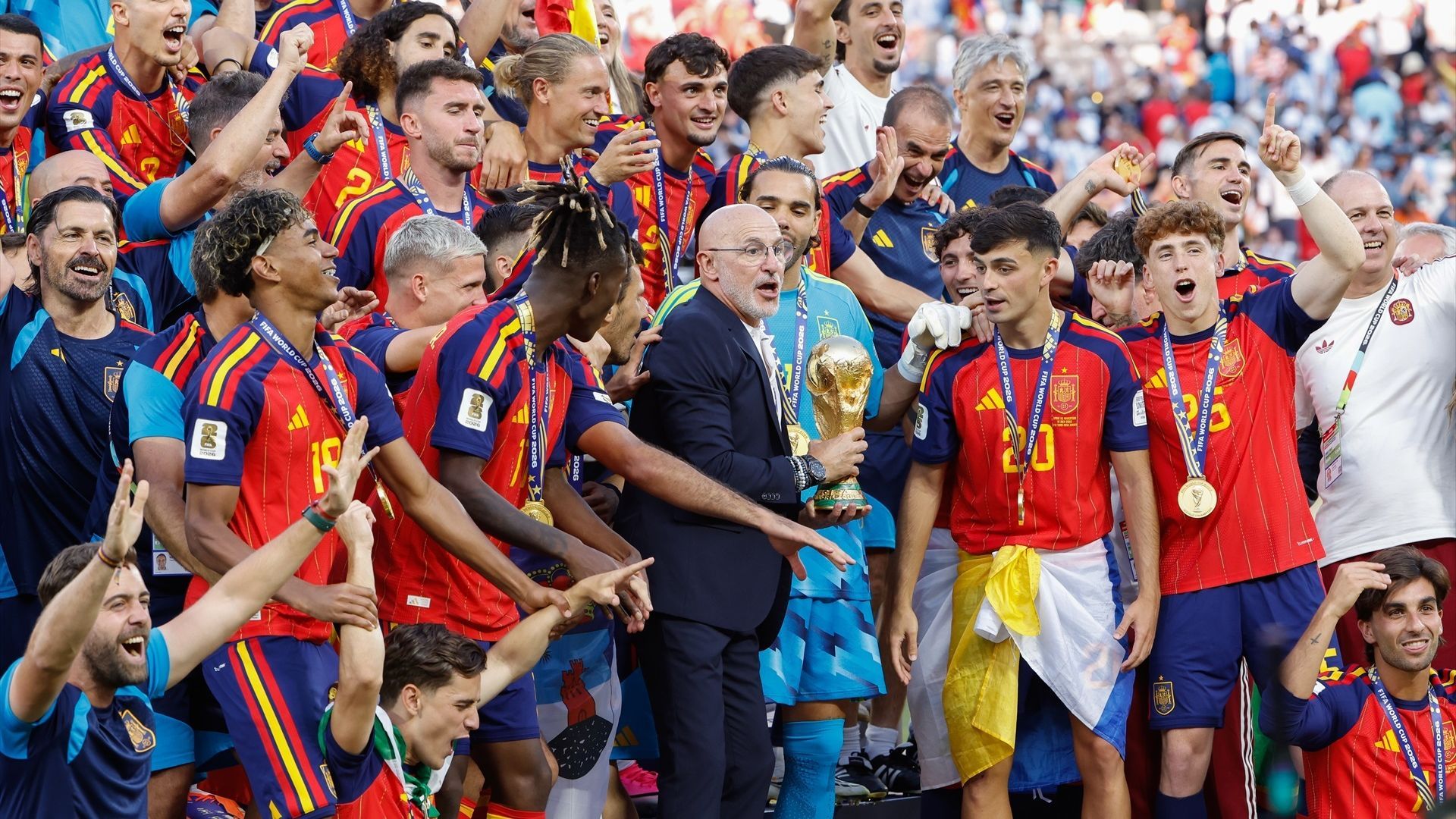 La Selección Española levanta la Copa del Mundo en Nueva York La Selección Española levanta la Copa del Mundo en Nueva York