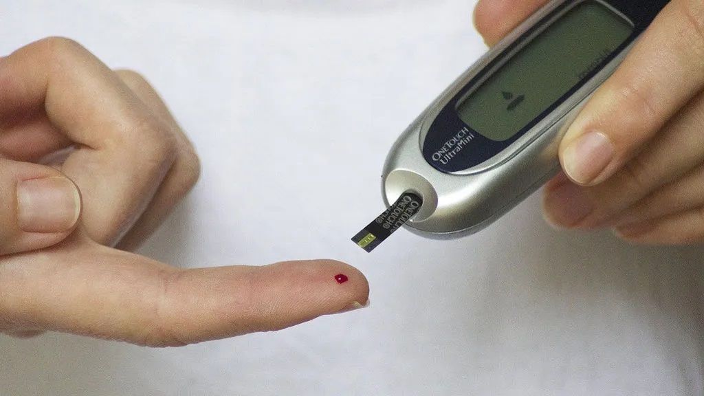 Midiendo la glucosa en sangre