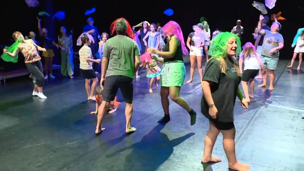 El teatro como asignatura terapéutica para los pequeños: "Hace que te sueltes y te pongas a imaginar"