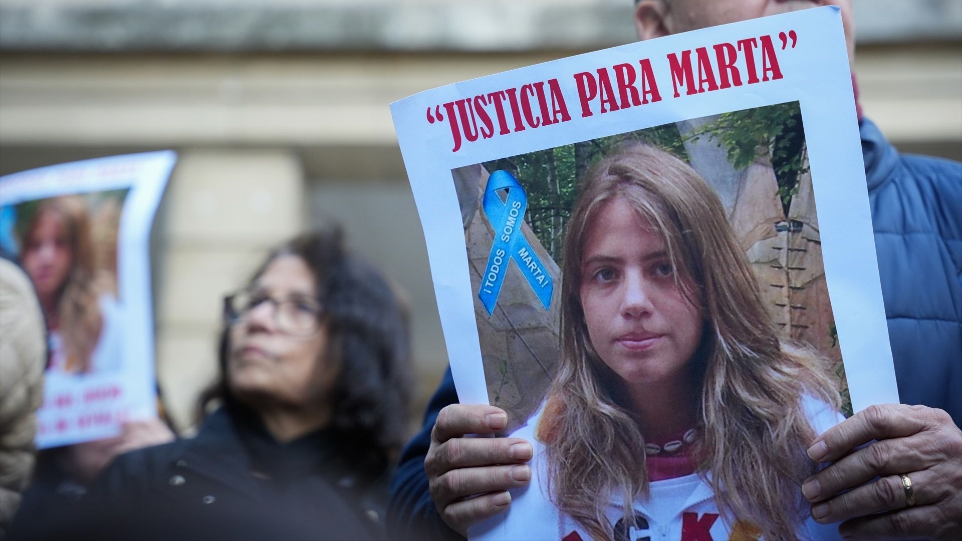Caso Marta del Castillo: la investigación del móvil de Manuel Carcaño se estanca y deja en el aire el hallazgo del cuerpo de la joven Caso Marta del Castillo: la investigación del móvil de Manuel Carcaño se estanca y deja en el aire el hallazgo del cuerpo de la joven