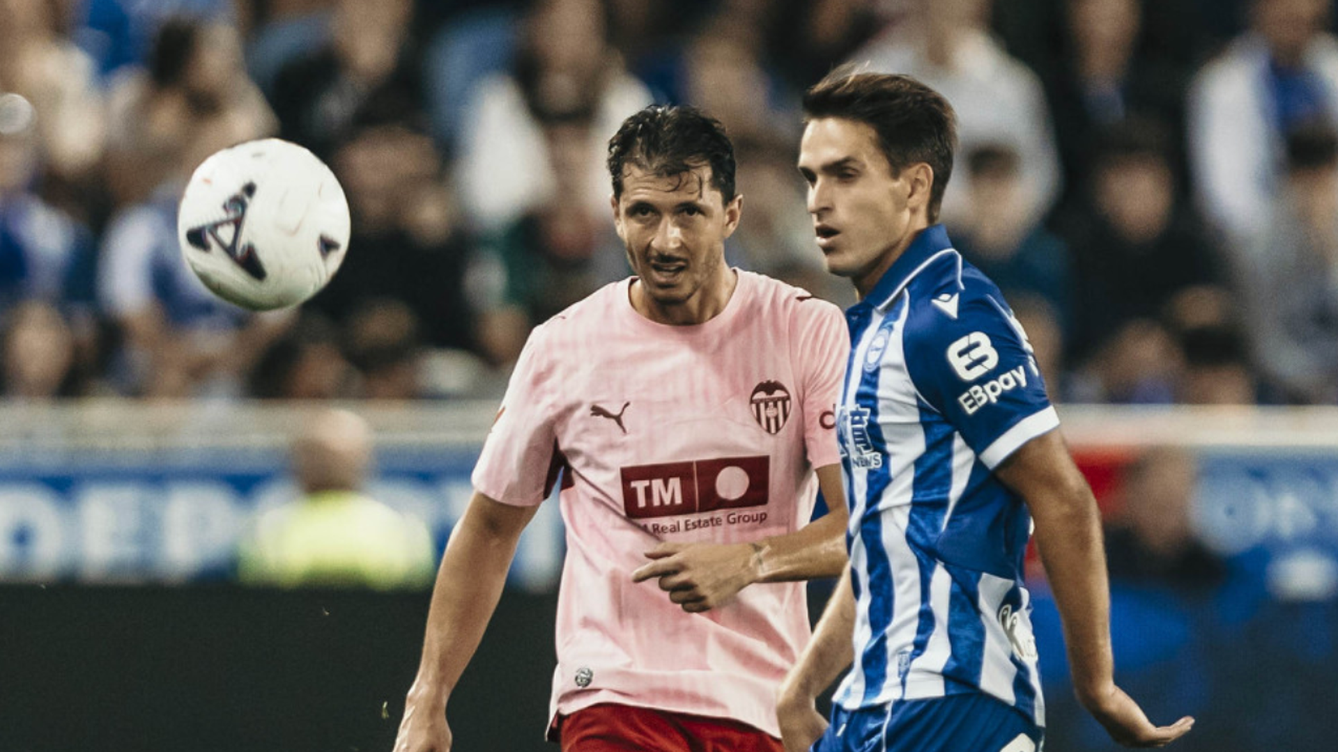 Guido Rodríguez ante el Alavés
