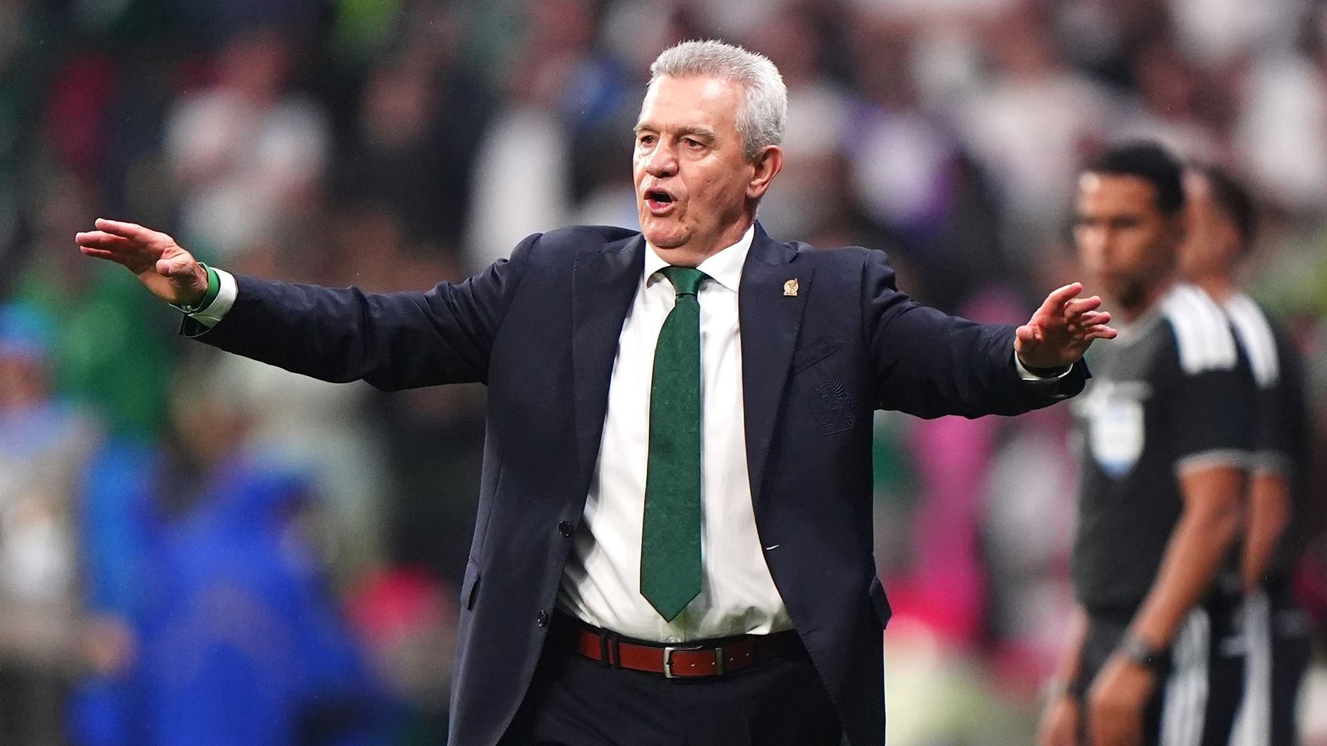 Javier Aguirre en un partido con la selección mexicana
