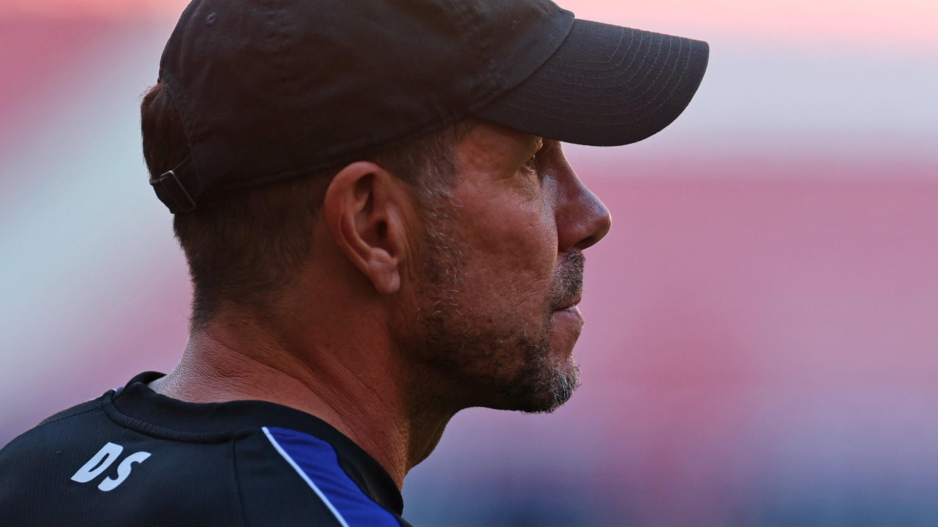 Simeone, en un entrenamiento del Atlético en el Metropolitano Simeone, en un entrenamiento del Atlético en el Metropolitano