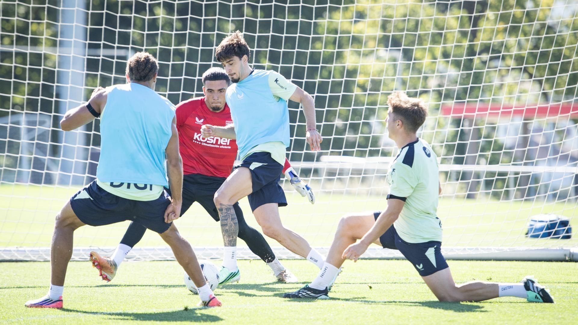 Entrenamiento del Athletic en Lezama.