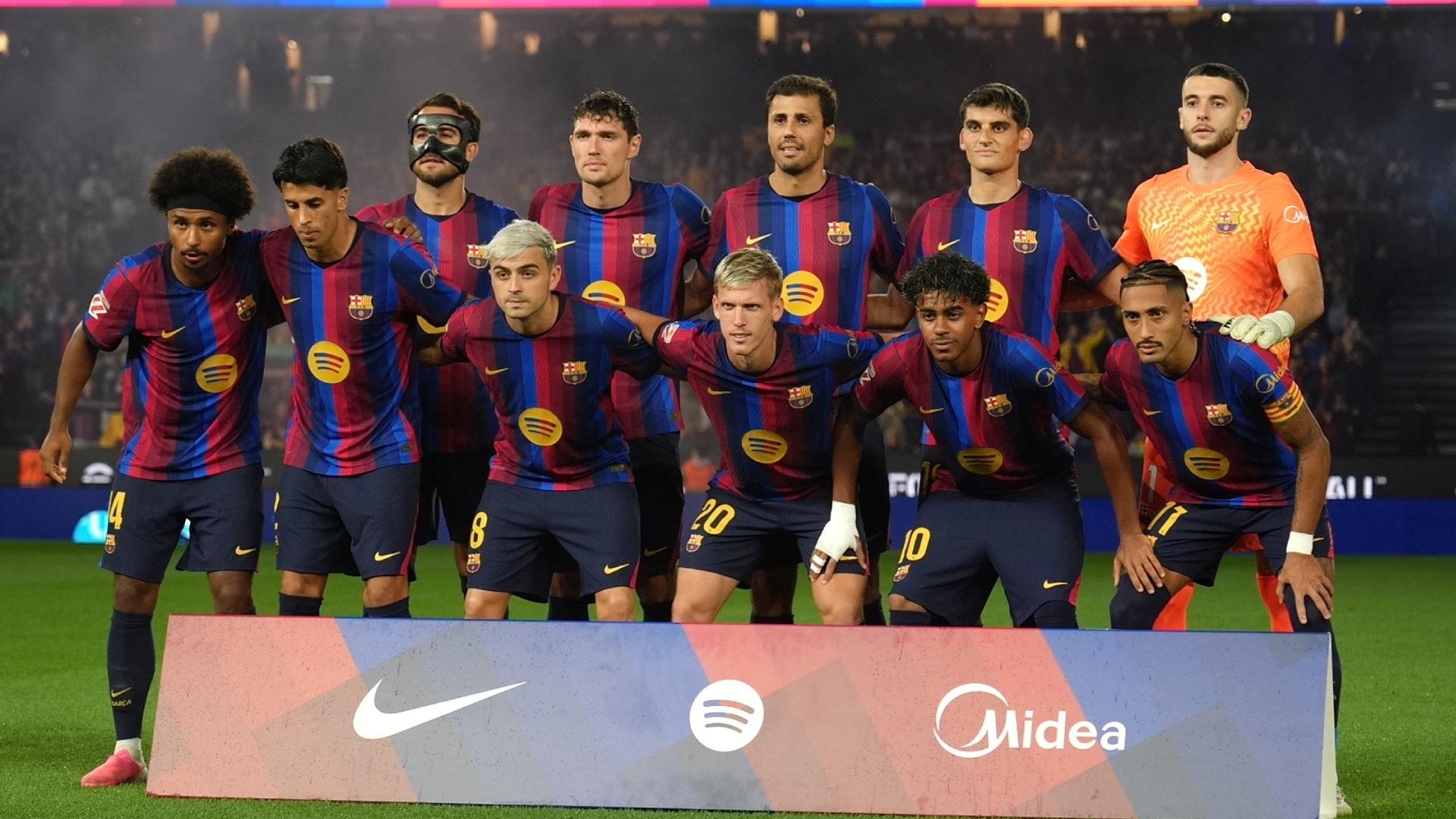 La alineación del Barcelona ante el Racing