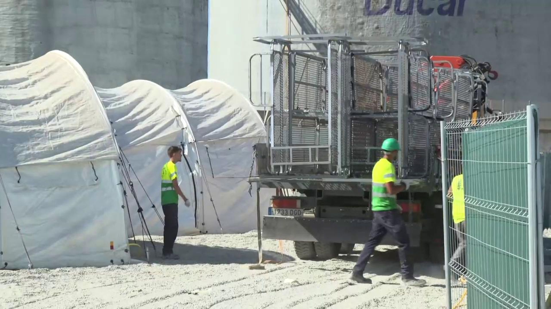 La Audiencia Nacional ordena al Gobierno paralizar el campamento para migrantes en el Puerto de Ceuta