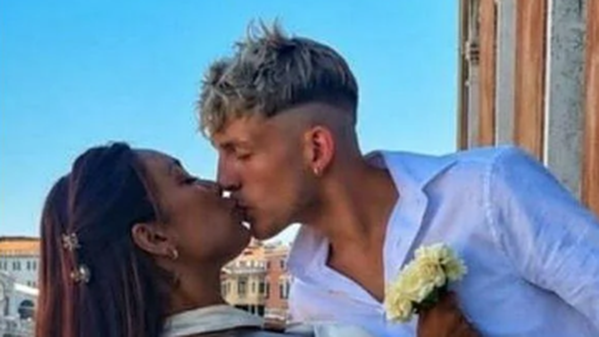 Muere la modelo brasileña Gabriella Querino tras desaparecer en un canal de Venecia: un fatal accidente acabó también con la vida de su marido Muere la modelo brasileña Gabriella Querino tras desaparecer en un canal de Venecia: un fatal accidente acabó también con la vida de su marido