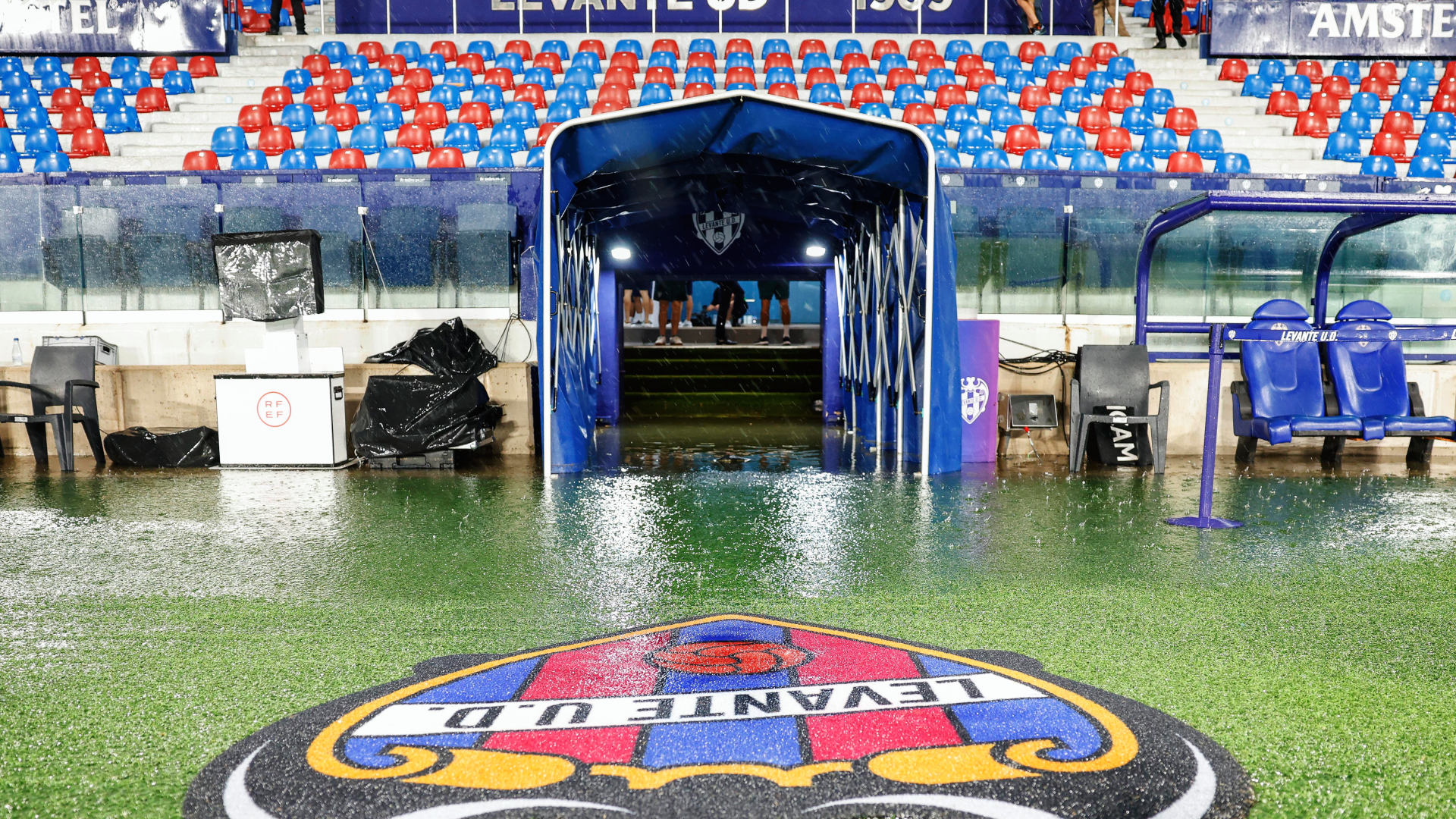El Ciutat de Valencia, inundudado antes del Levante-Athletic El Ciutat de Valencia, inundudado antes del Levante-Athletic