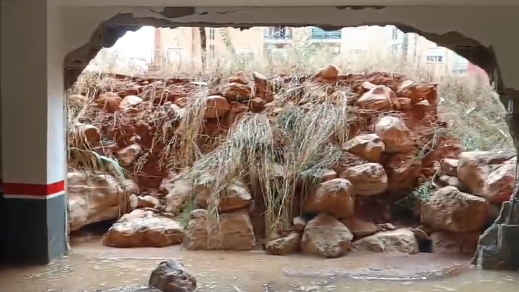Un garaje de Paiporta, inundado tras las últimas lluvias caídas en Valencia: el doloroso recuerdo de la dana