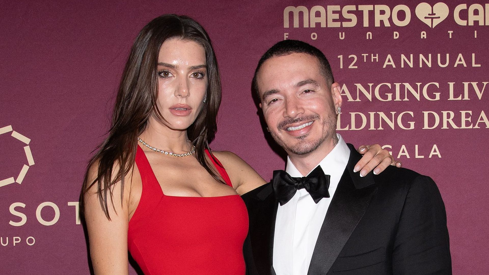 J Balvin y Valentina Ferrer