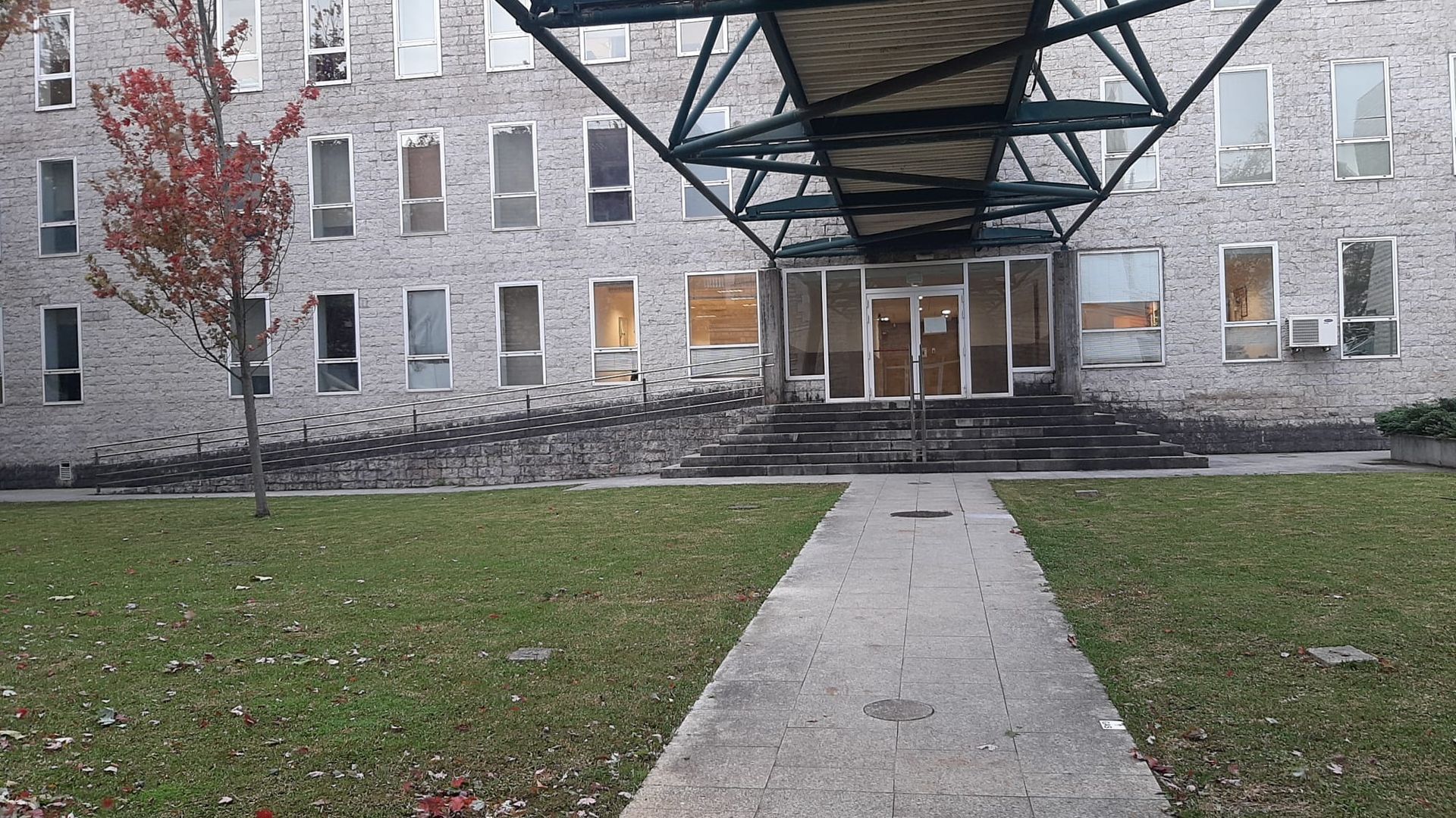 La Fiscalía da por resuelto un caso de acoso escolar en Santander con una carta de perdón: fue golpeado, perseguido e insultado durante meses La Fiscalía da por resuelto un caso de acoso escolar en Santander con una carta de perdón: fue golpeado, perseguido e insultado durante meses