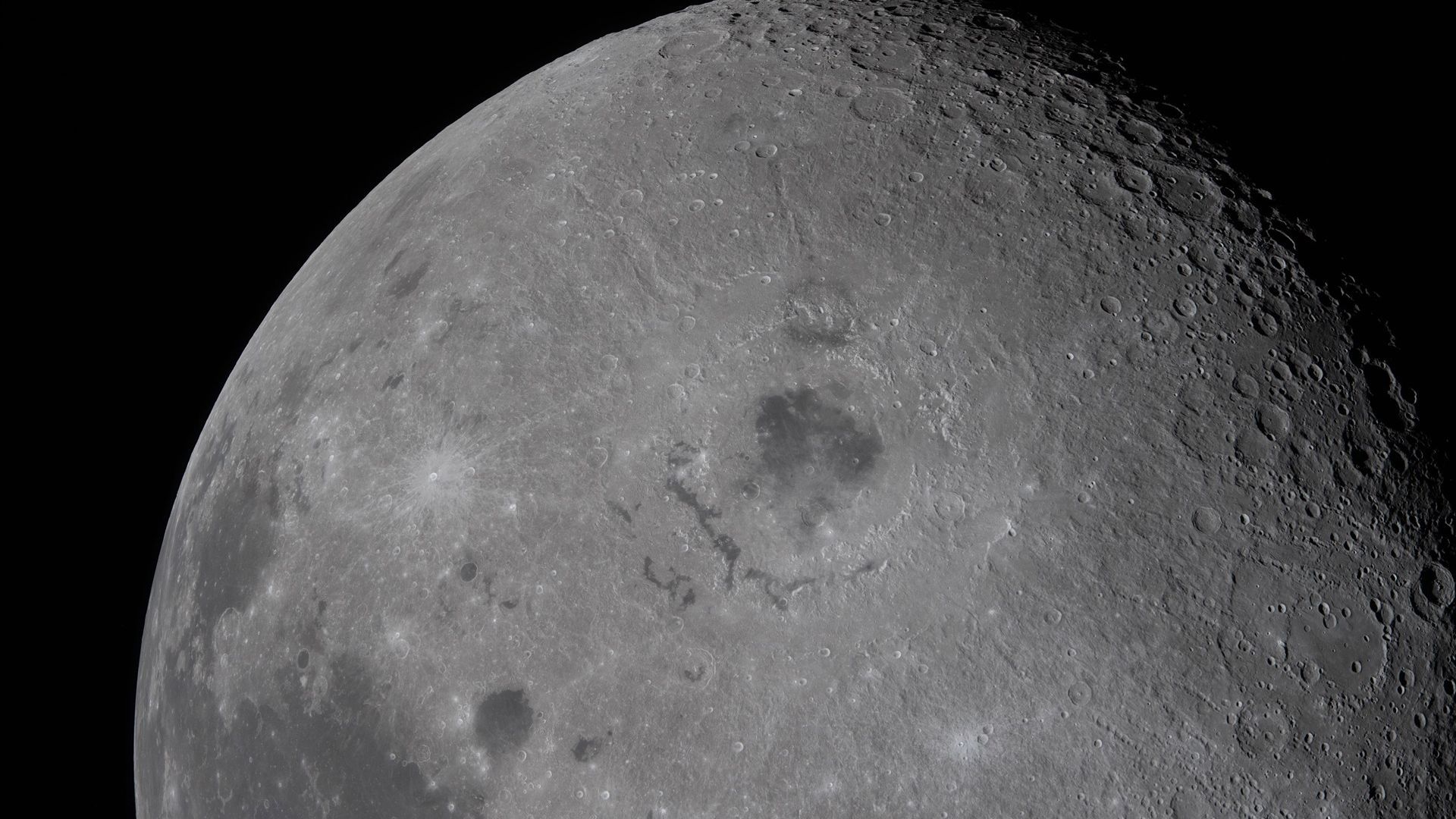 La NASA descubre un nuevo cráter en la Luna, el más grande del Sistema Solar: supera el tamaño del Coliseo Romano La NASA descubre un nuevo cráter en la Luna, el más grande del Sistema Solar: supera el tamaño del Coliseo Romano