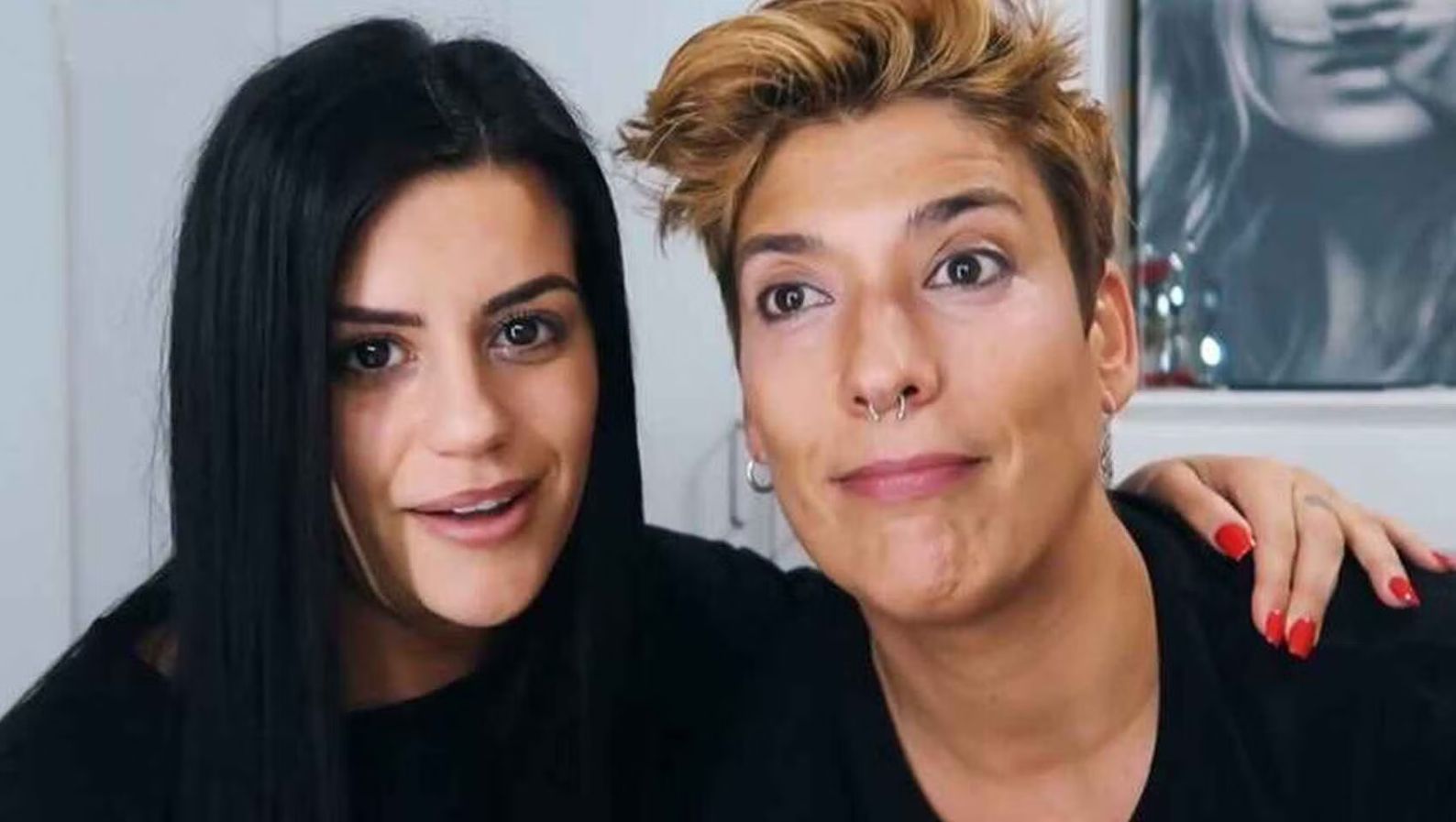 Lola Ortiz y Vanesa Klein, en una imagen publicada en sus redes sociales en junio de 2020