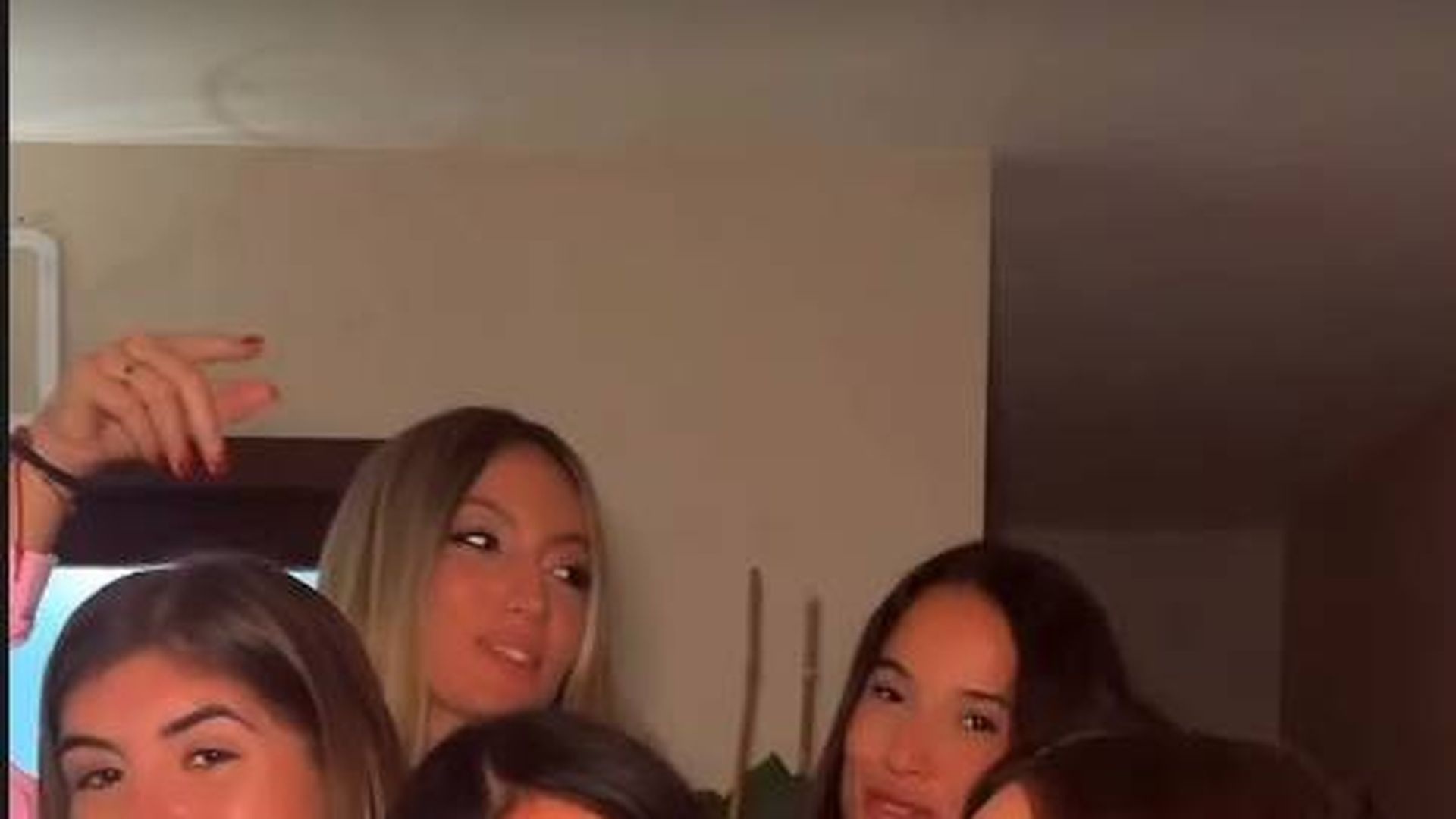 Náyades y las chicas de 'La isla de las tentaciones'