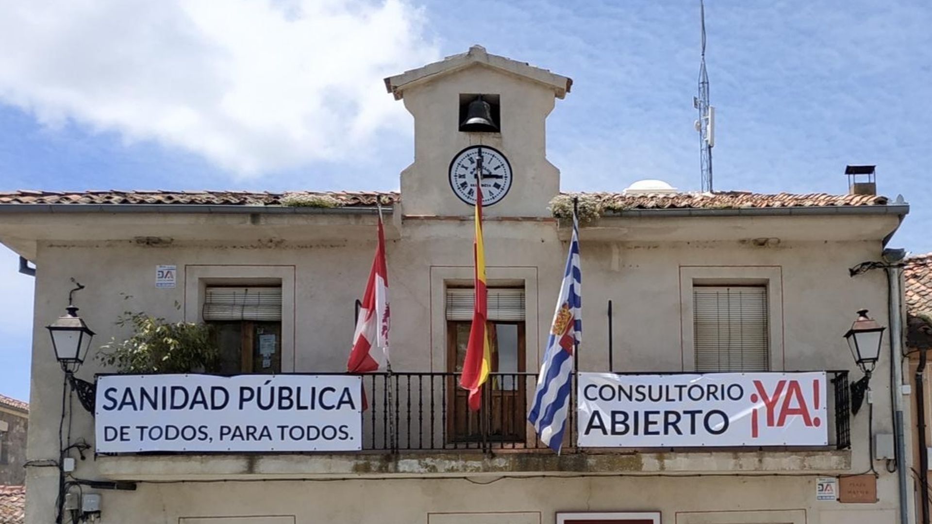 Ayuntamiento de Torrecaballeros Ayuntamiento de Torrecaballeros