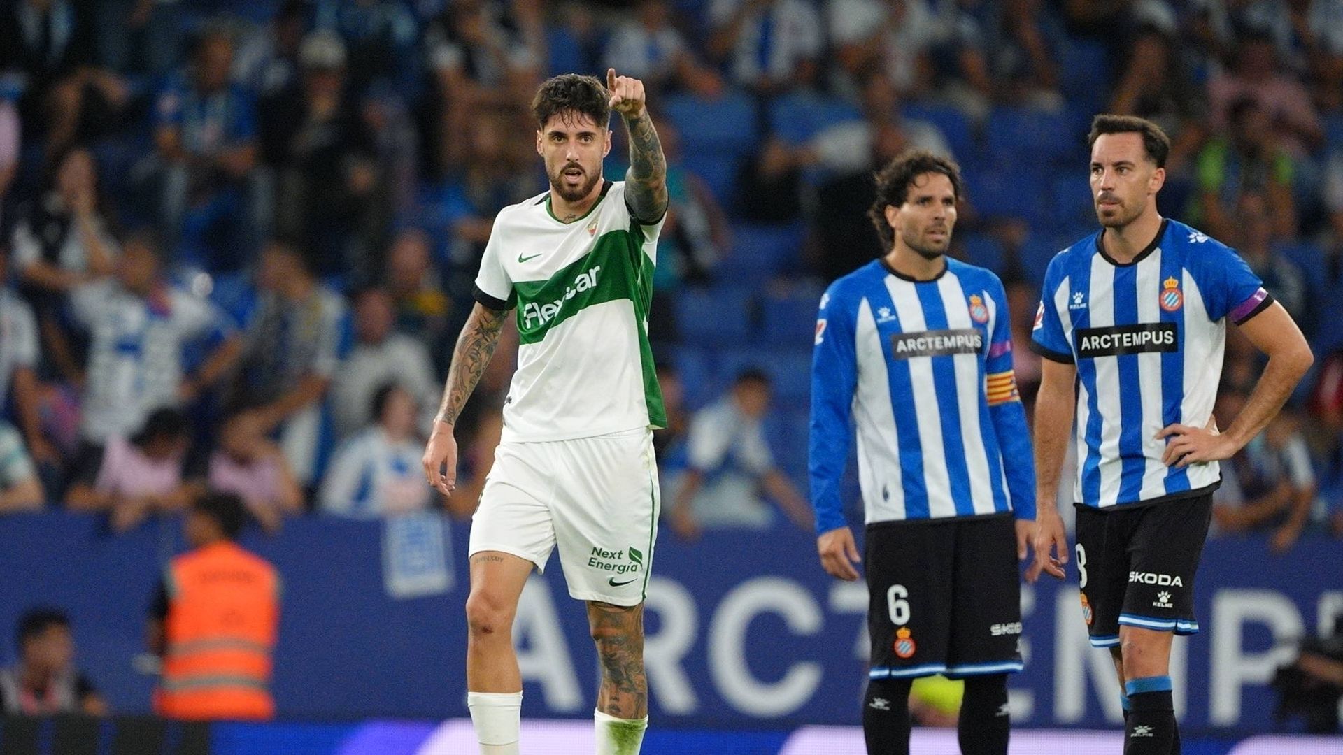 Fer Niño celebra uno de sus goles Fer Niño celebra uno de sus goles