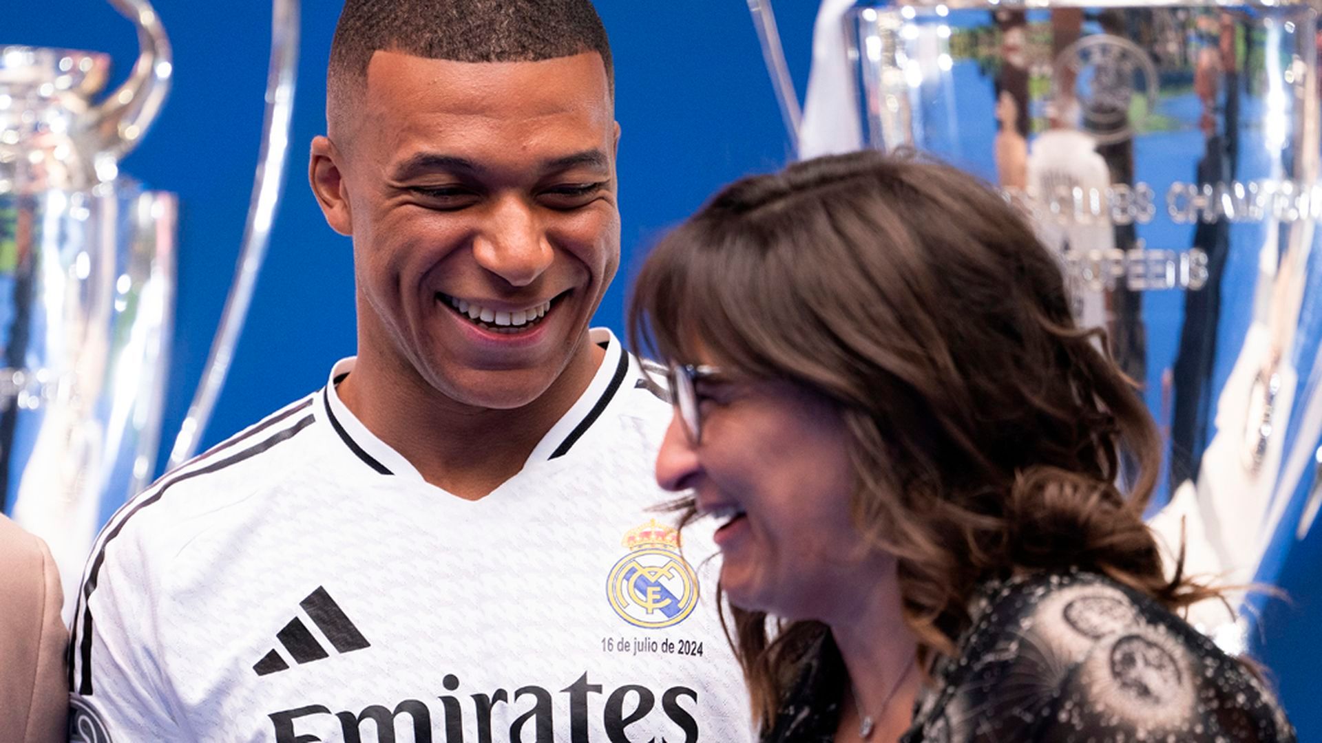 Kylian Mbappé reaparece y se dirige públicamente a su madre con un mensaje tras días bajo el foco mediático