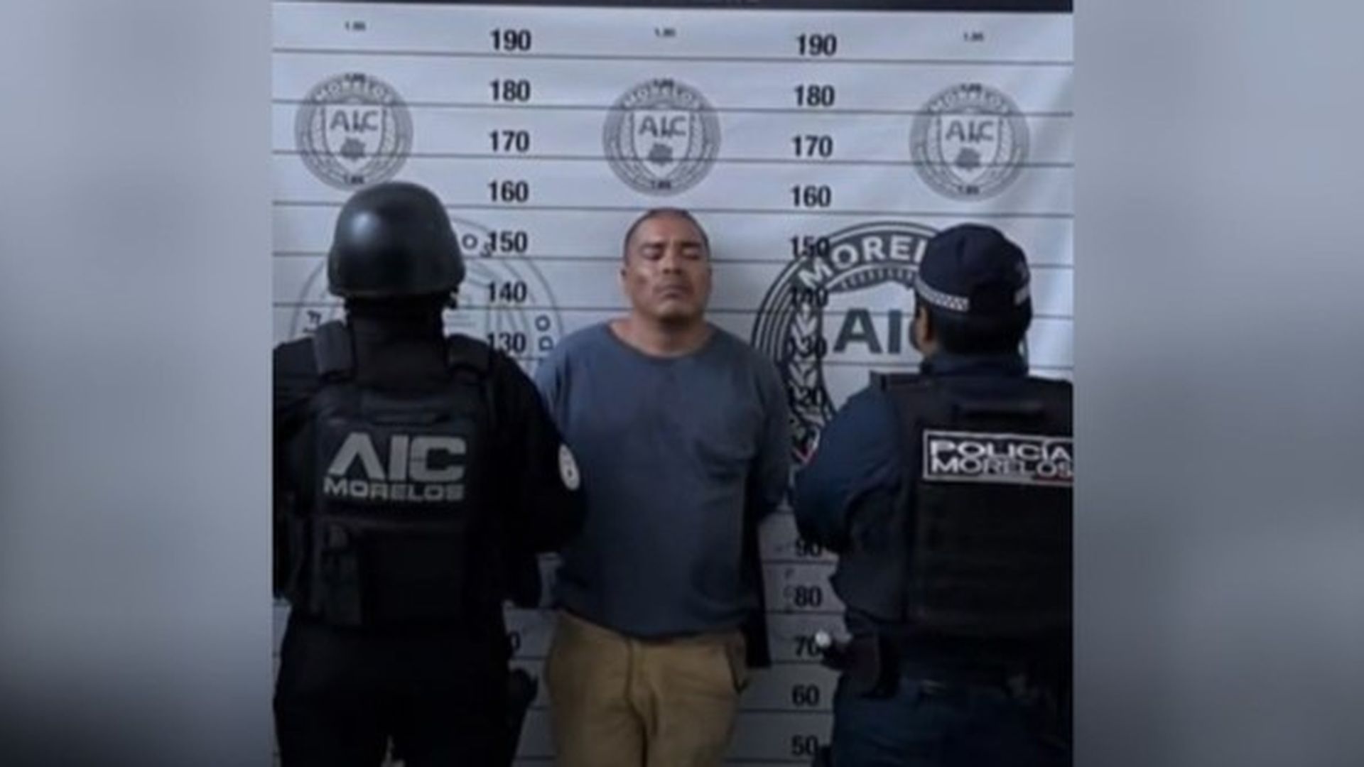 La detención de ‘El Trompas’ en México: rapado y con otra vestimenta, estaba bebiendo cerveza a 30 minutos del lugar donde asesinó a Claudia La detención de ‘El Trompas’ en México: rapado y con otra vestimenta, estaba bebiendo cerveza a 30 minutos del lugar donde asesinó a Claudia