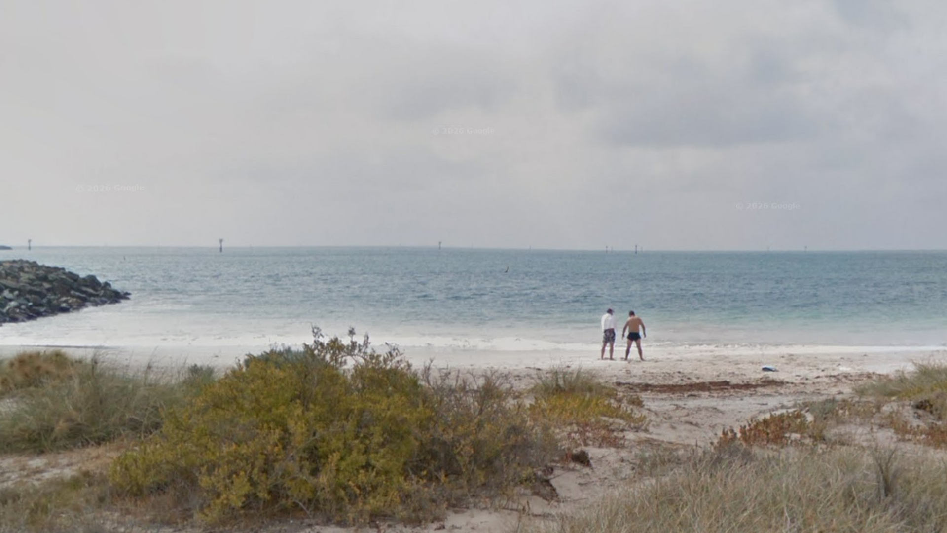 Playa Gerladton, donde el tiburón atacó a un hombre Playa Gerladton, donde el tiburón atacó a un hombre