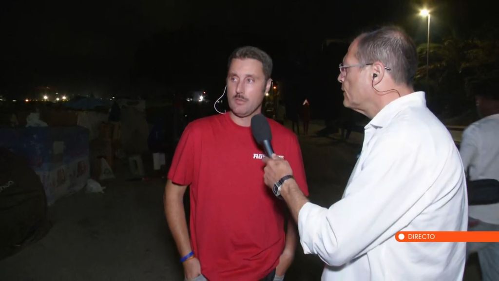 La indignación de un vecino ceutí al ver cómo está la playa del Trampolín tras el traslado de migrantes: "¿Y ahora qué?"