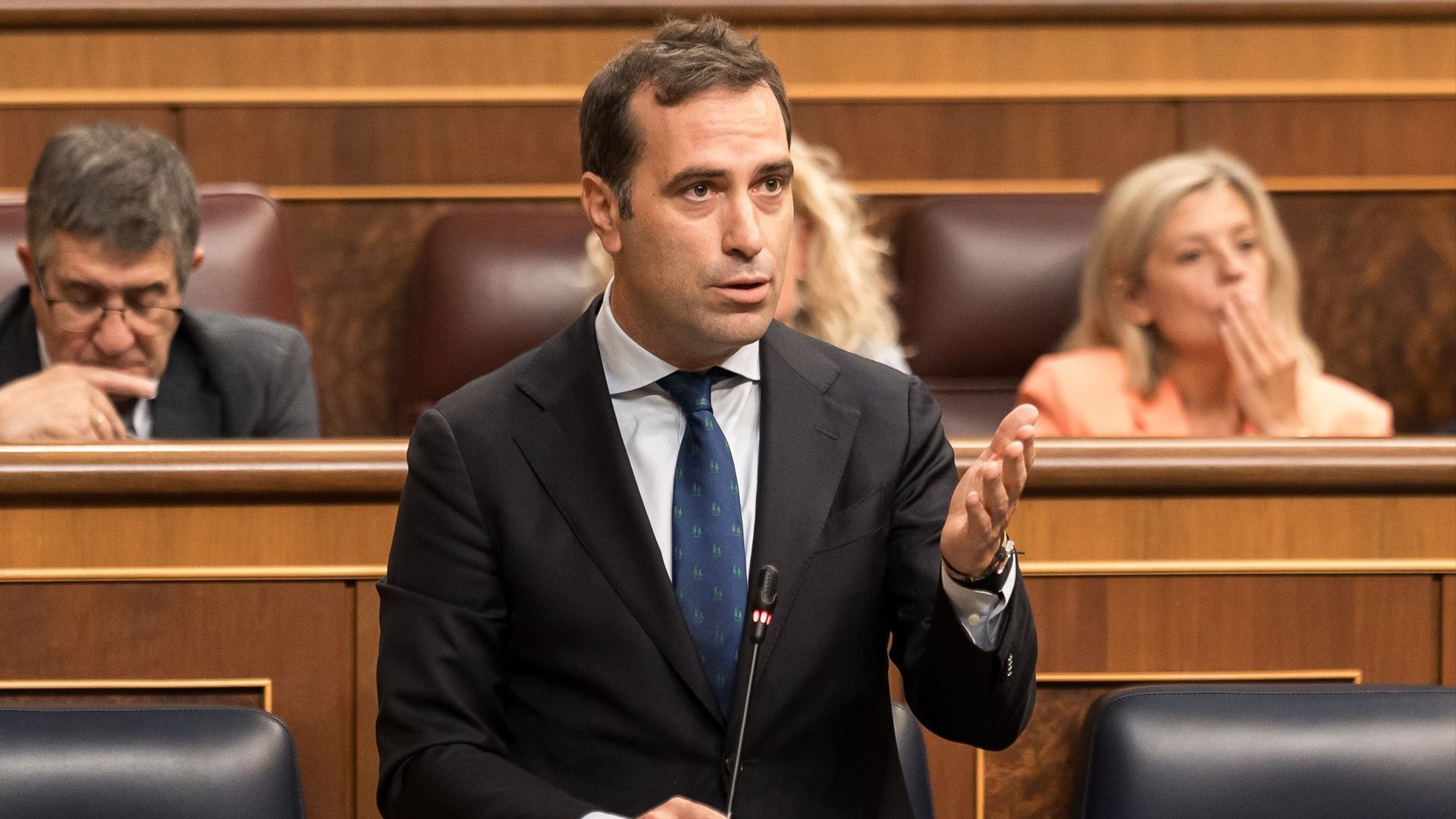 Carlos Cuerpo exige "lealtad" a Marruecos y defiende las ayudas de 309 millones para Ceuta: "Necesitan tener un horizonte de esperanza" Carlos Cuerpo exige "lealtad" a Marruecos y defiende las ayudas de 309 millones para Ceuta: "Necesitan tener un horizonte de esperanza"
