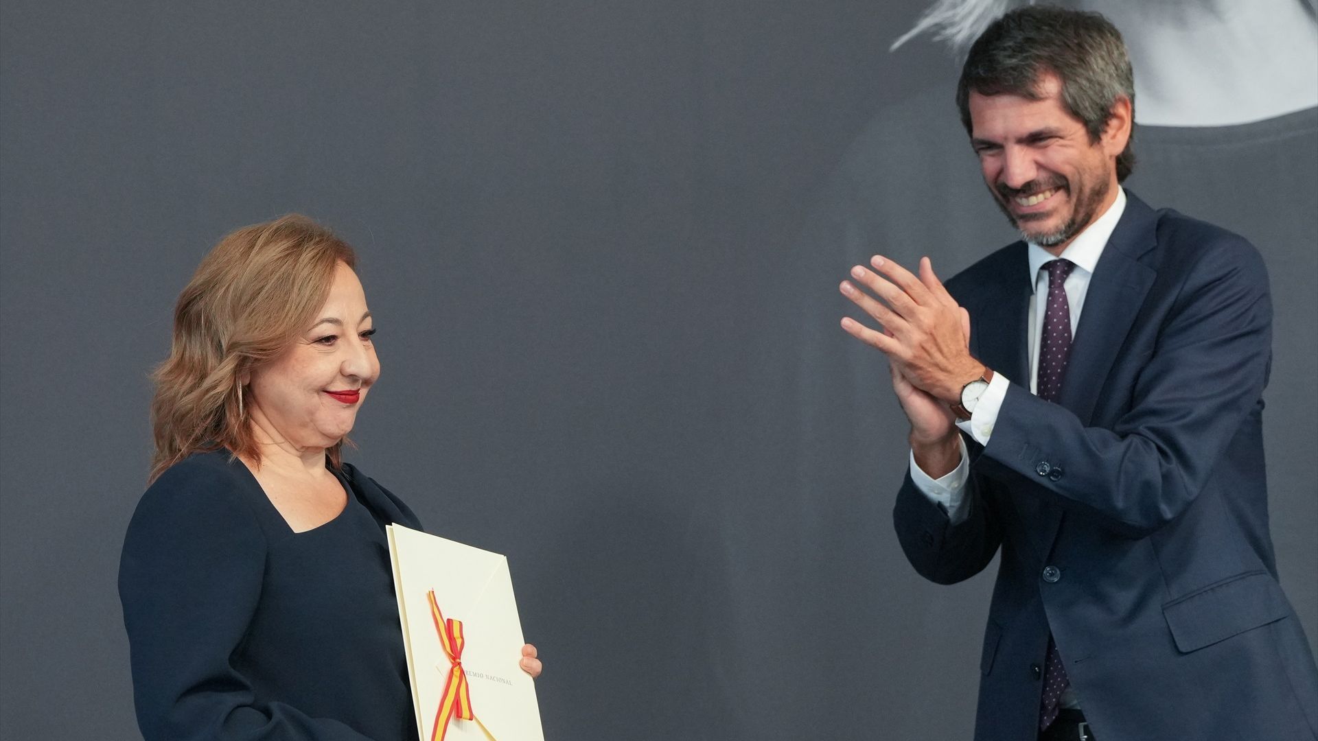 Carmen Machi, emocionada tras recibir el Premio Nacional de Cinematografía en San Sebastián: "El cine abre la mente"