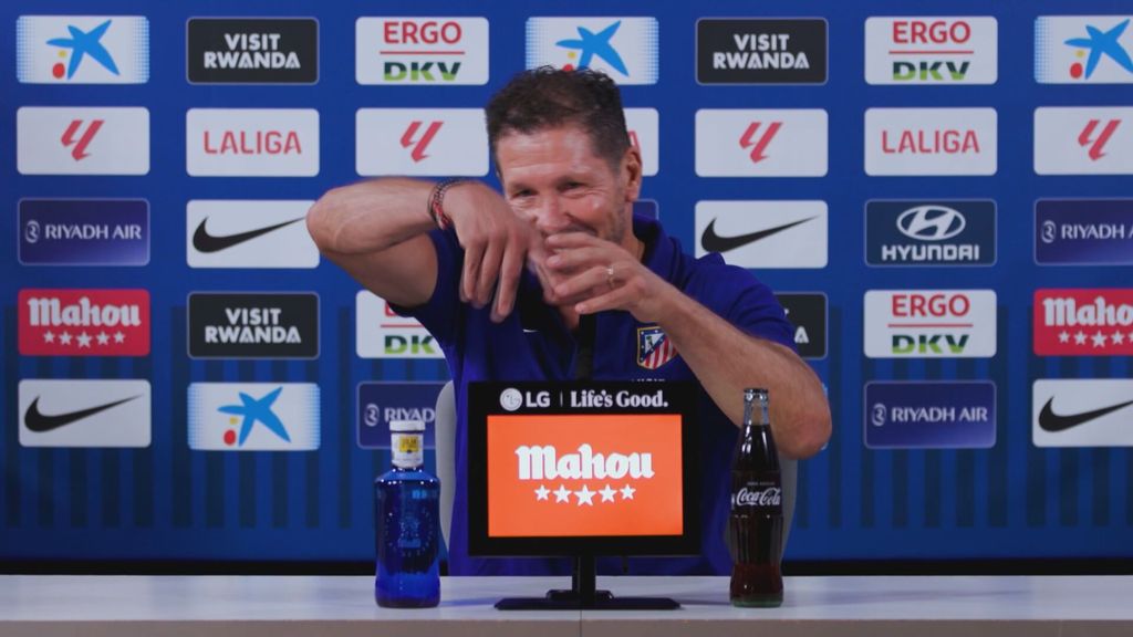 Simeone bromea con la "bola fría" del calendario por el derbi y elogia a Mourinho