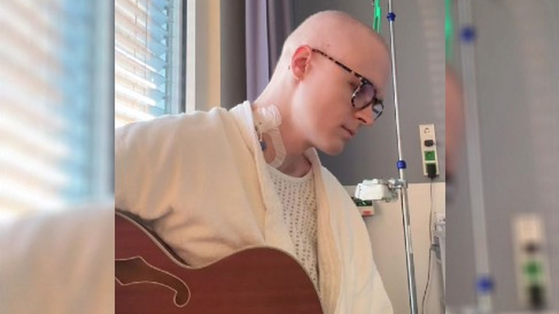 El cantante Leife Bent anuncia que tiene leucemia y comparte su música desde el hospital: "Ojalá inspire a mucha gente" El cantante Leife Bent anuncia que tiene leucemia y comparte su música desde el hospital: "Ojalá inspire a mucha gente"