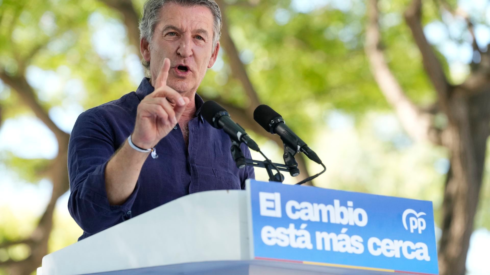 Feijóo pide revisar cómo se concede, se mantiene y "se puede perder" la nacionalidad