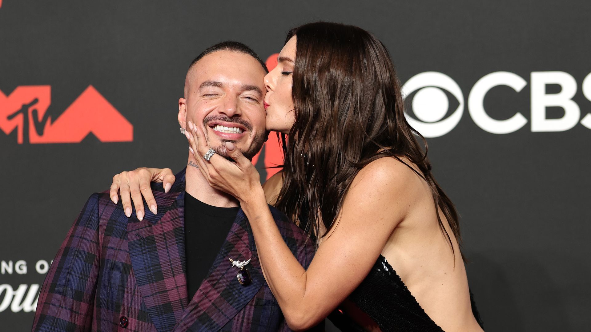 J Balvin y Valentina Ferrer J Balvin y Valentina Ferrer