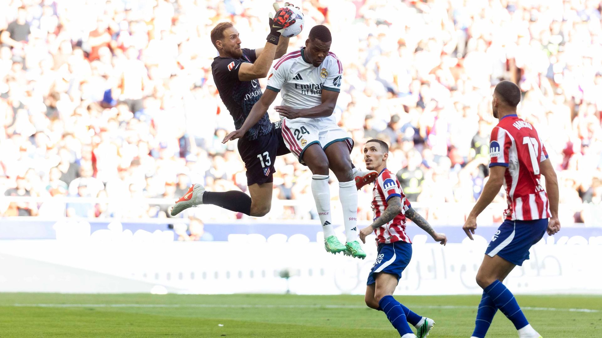 Lance del Atlético - Real Madrid.