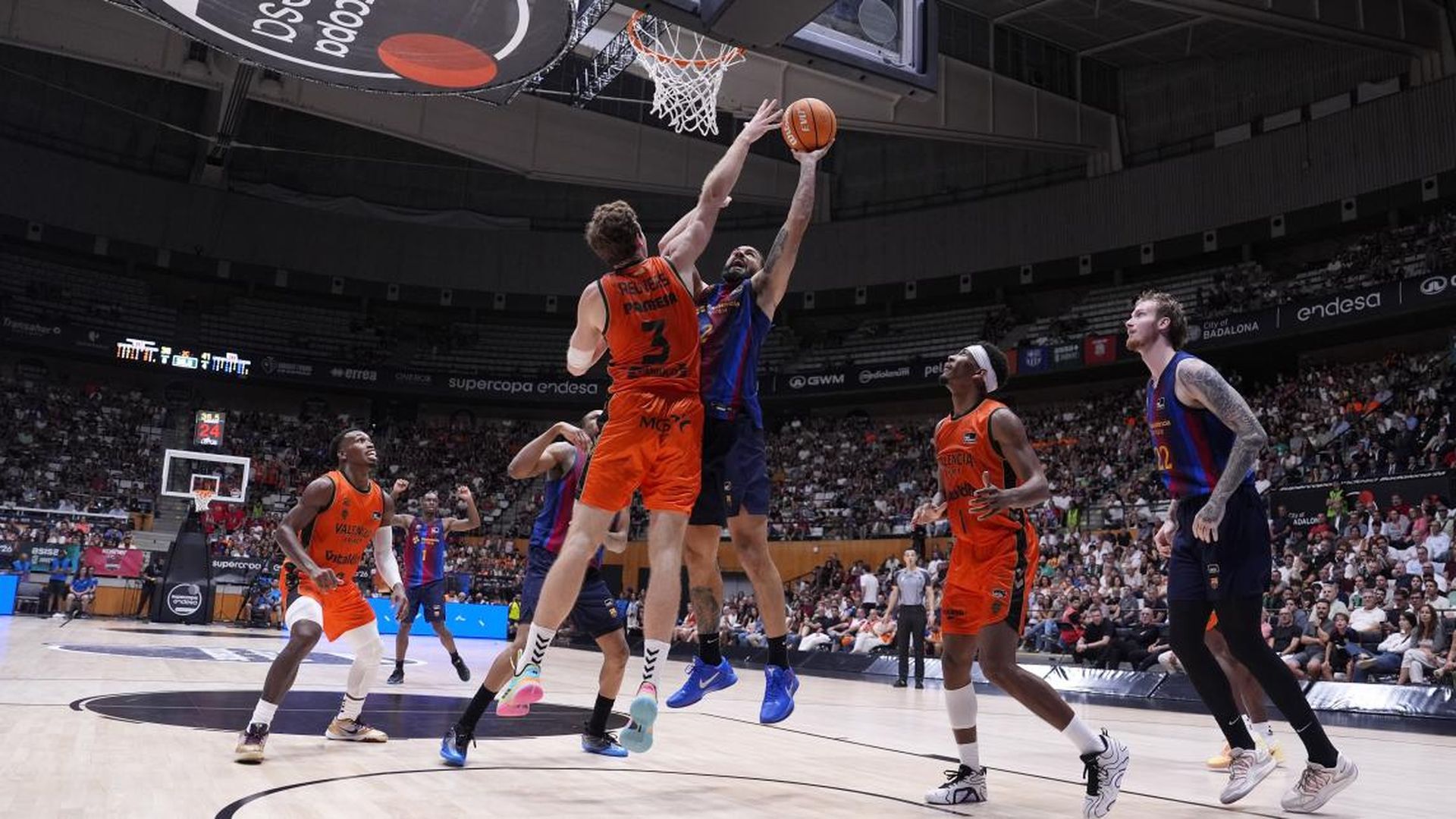 Valencia Basket muere en la orilla del Barça (86-87) Valencia Basket muere en la orilla del Barça (86-87)