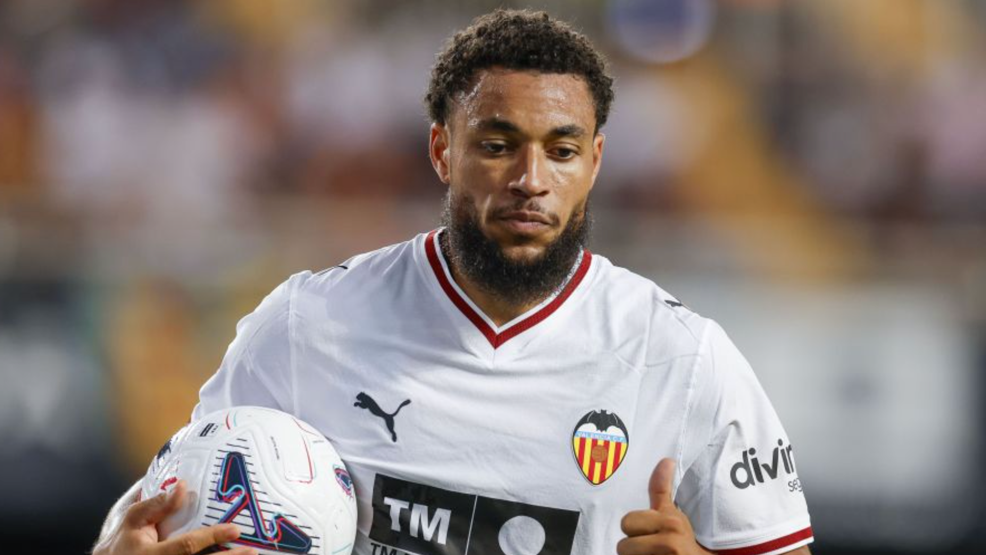 Arnaut Danjuma serio
