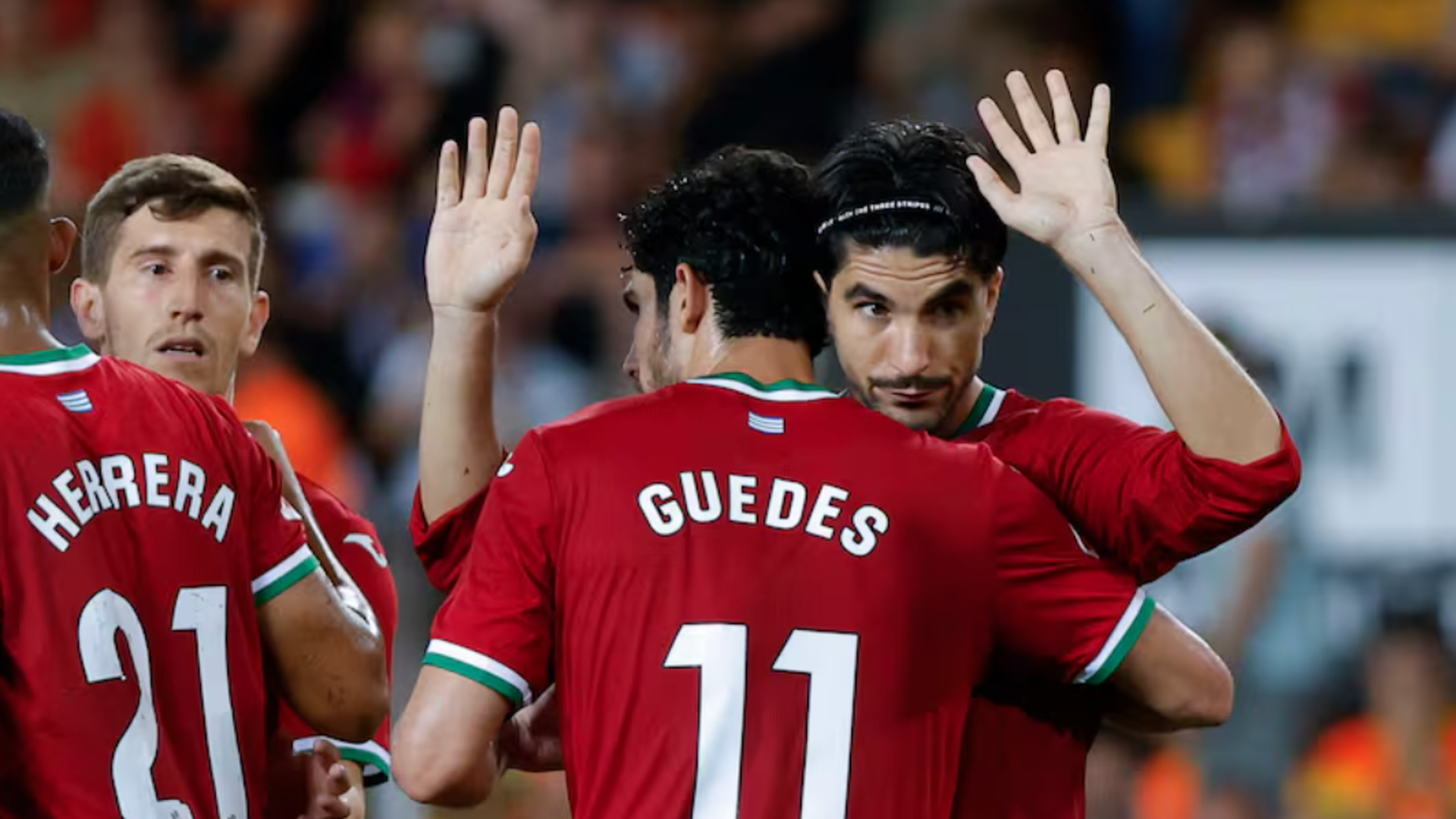 Carlos Soler pide perdón a Mestalla Carlos Soler pide perdón a Mestalla