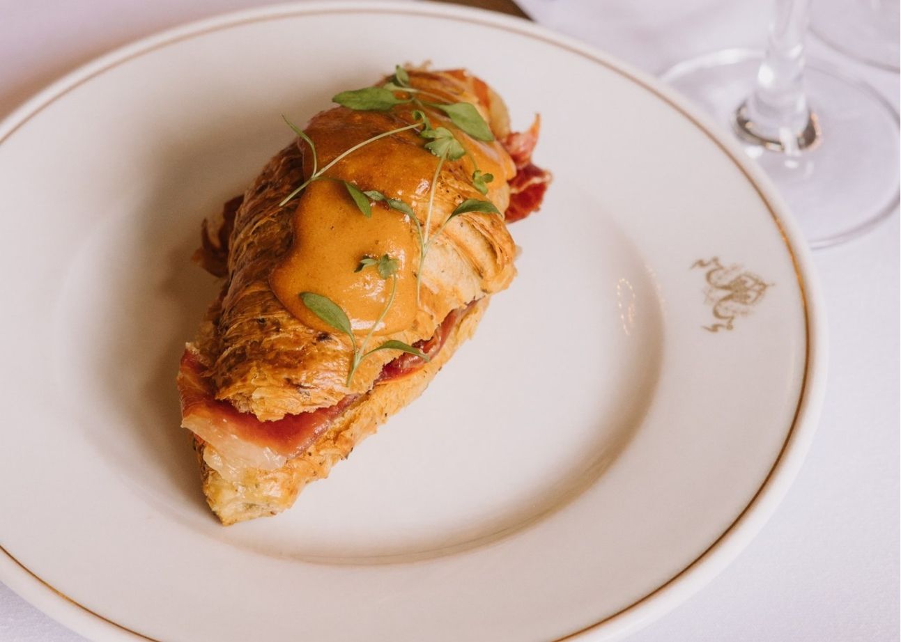 Croissant relleno