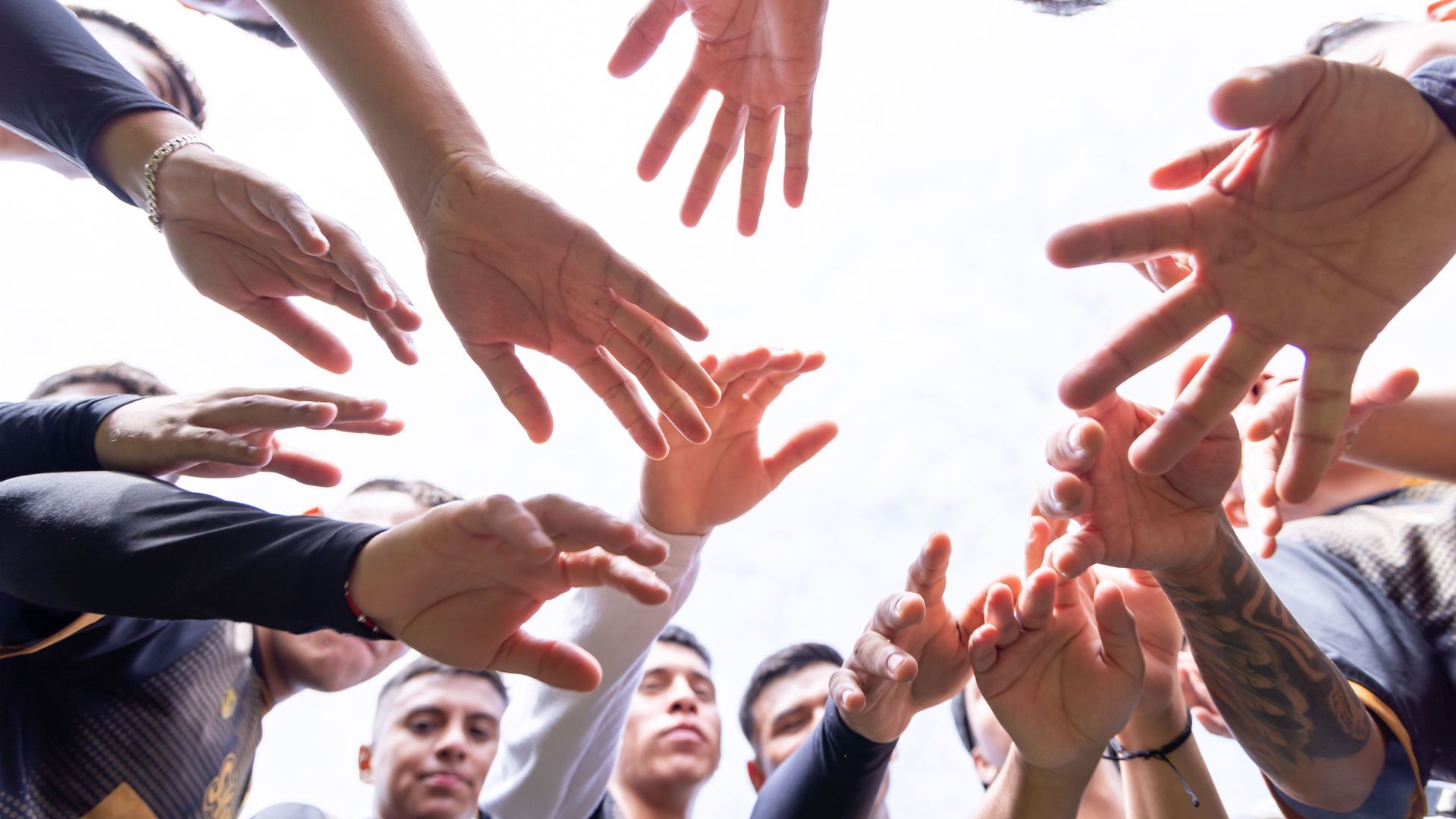 El Cuerpo Europeo de Solidaridad permite a los jóvenes comunitarios acceder a contratos de trabajo en el sector de la cooperación social El Cuerpo Europeo de Solidaridad permite a los jóvenes comunitarios acceder a contratos de trabajo en el sector de la cooperación social