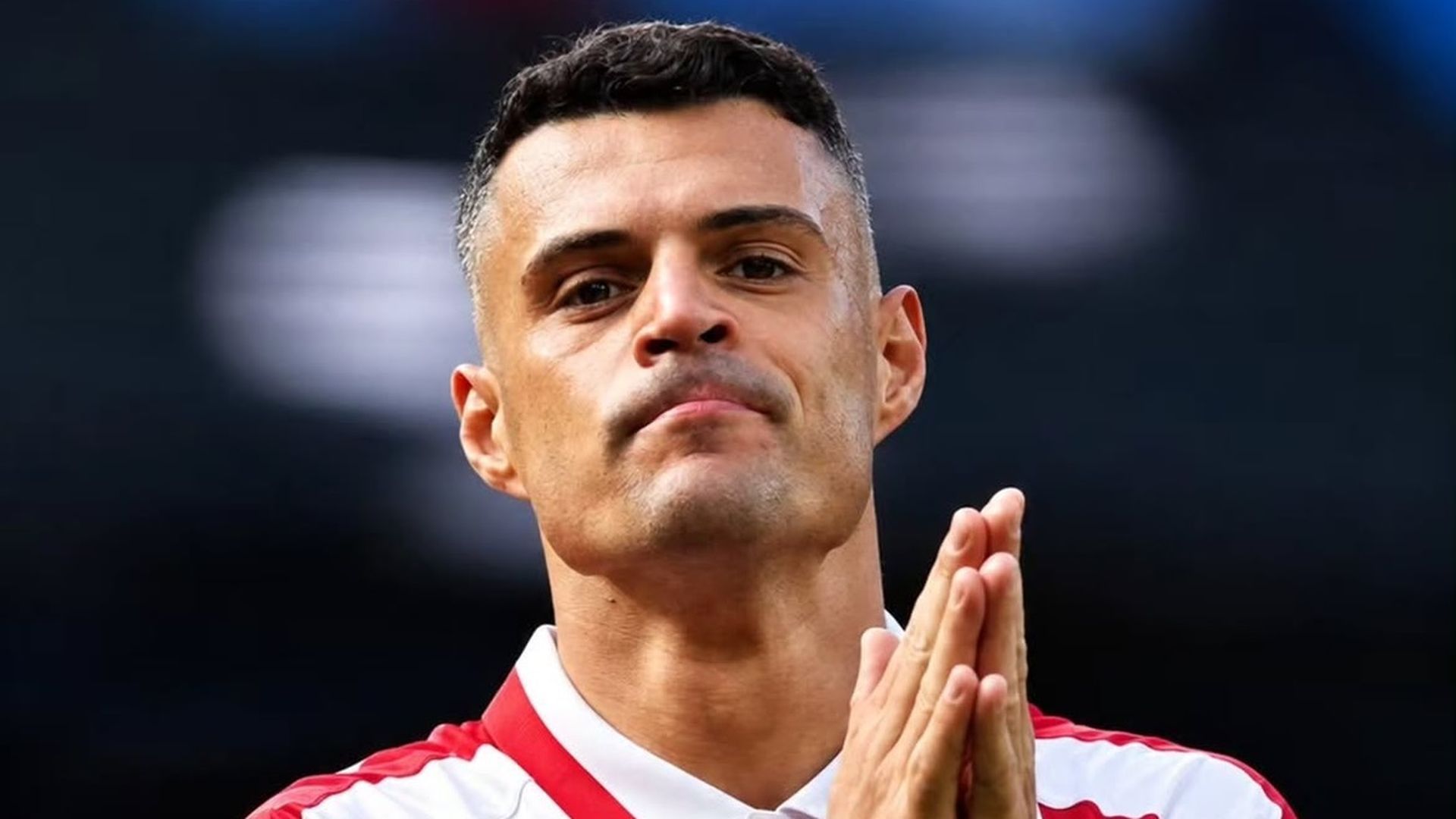 El futbolista suizo Granit Xhaka confiesa haber falsificado el documento de vacunación del Covid-19: "Me atormentaba el miedo" El futbolista suizo Granit Xhaka confiesa haber falsificado el documento de vacunación del Covid-19: "Me atormentaba el miedo"