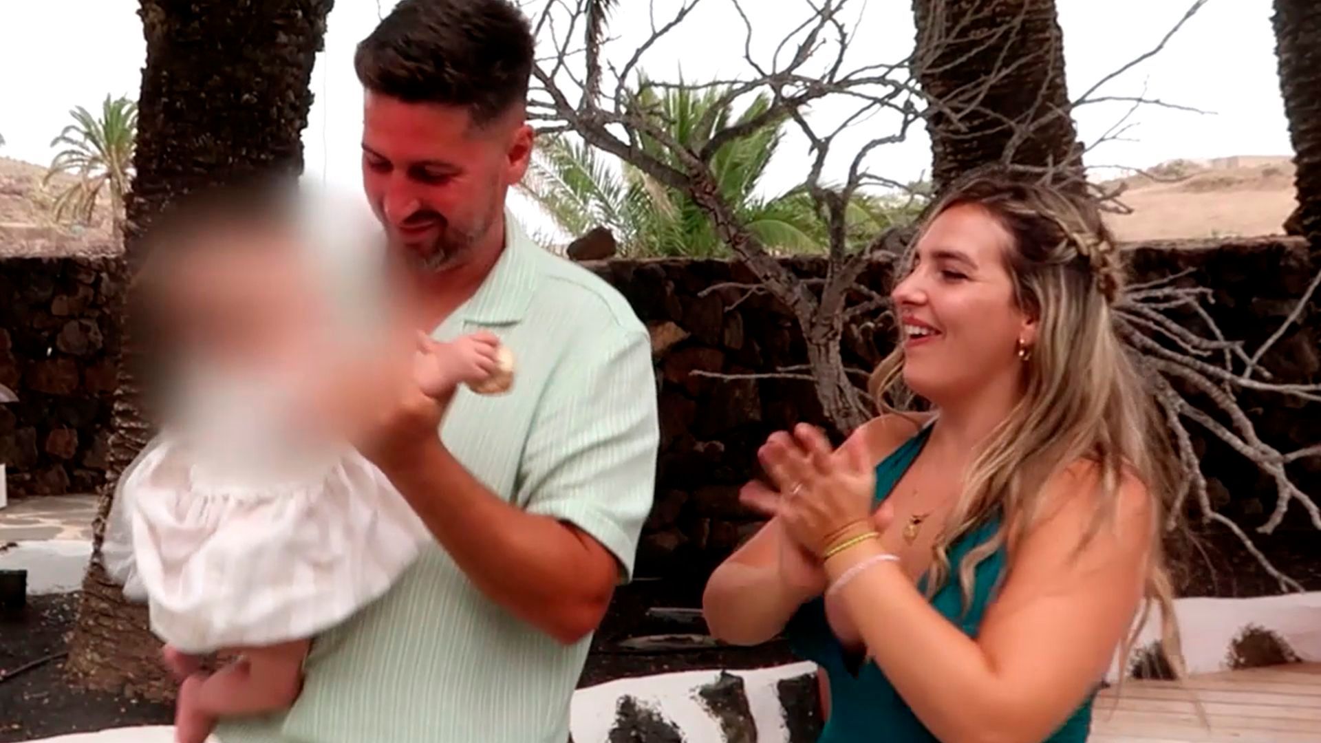 Exclusiva | Así ha sido el bautizo de la hija de Patri y Lester: las imágenes Renaciendo by Patri Pérez Temporada 1 Top Videos 115 Exclusiva | Así ha sido el bautizo de la hija de Patri y Lester: las imágenes Renaciendo by Patri Pérez Temporada 1 Top Videos 115