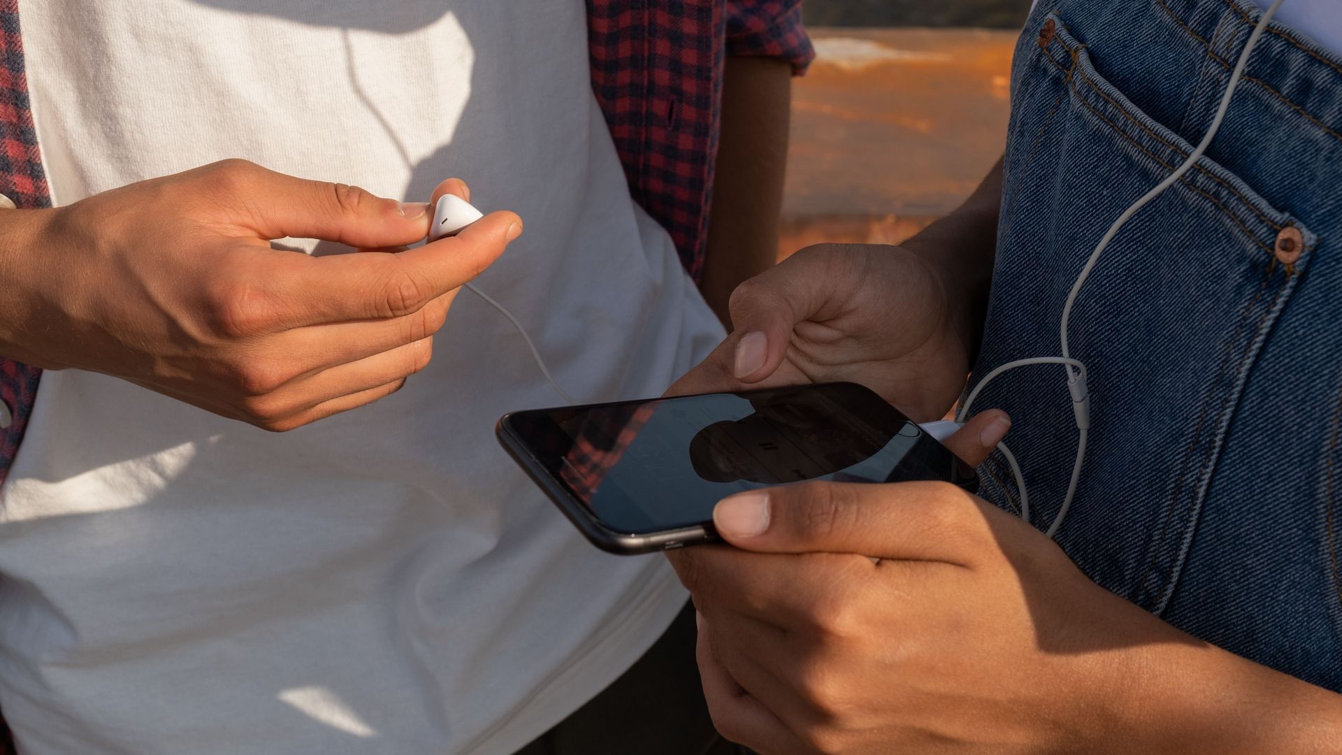 La víctima recibía insultos y descalificaciones incluso a través de WhatsApp La víctima recibía insultos y descalificaciones incluso a través de WhatsApp