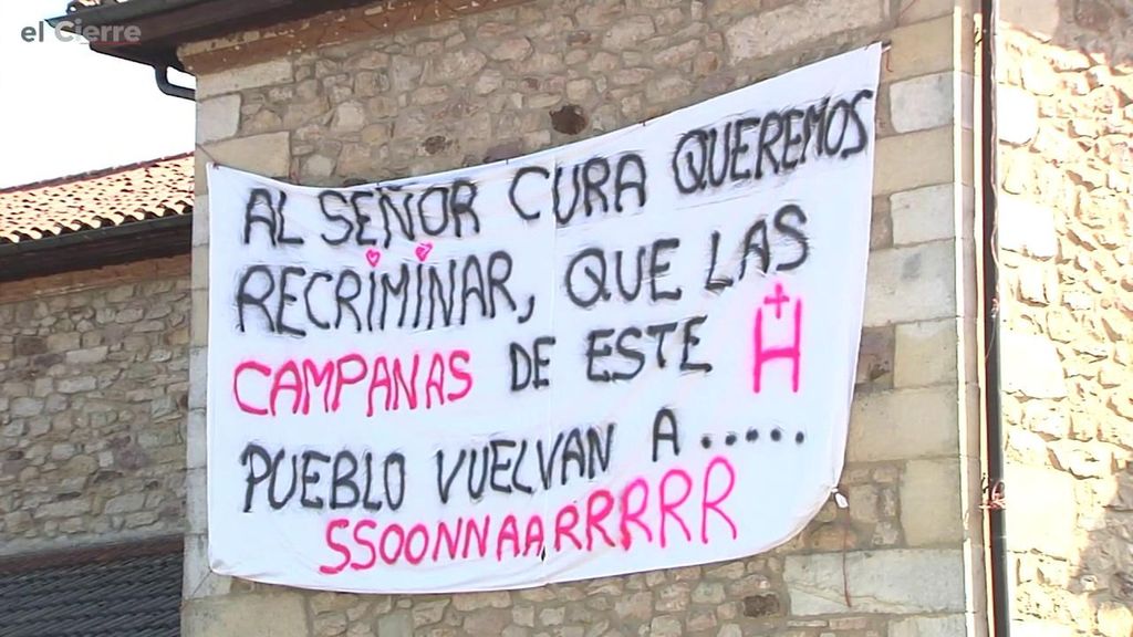Los vecinos de La Granja de la Costera votan el regreso de las campanas nocturnas: "Son las mejores y quieren quitárnoslas los de fuera"