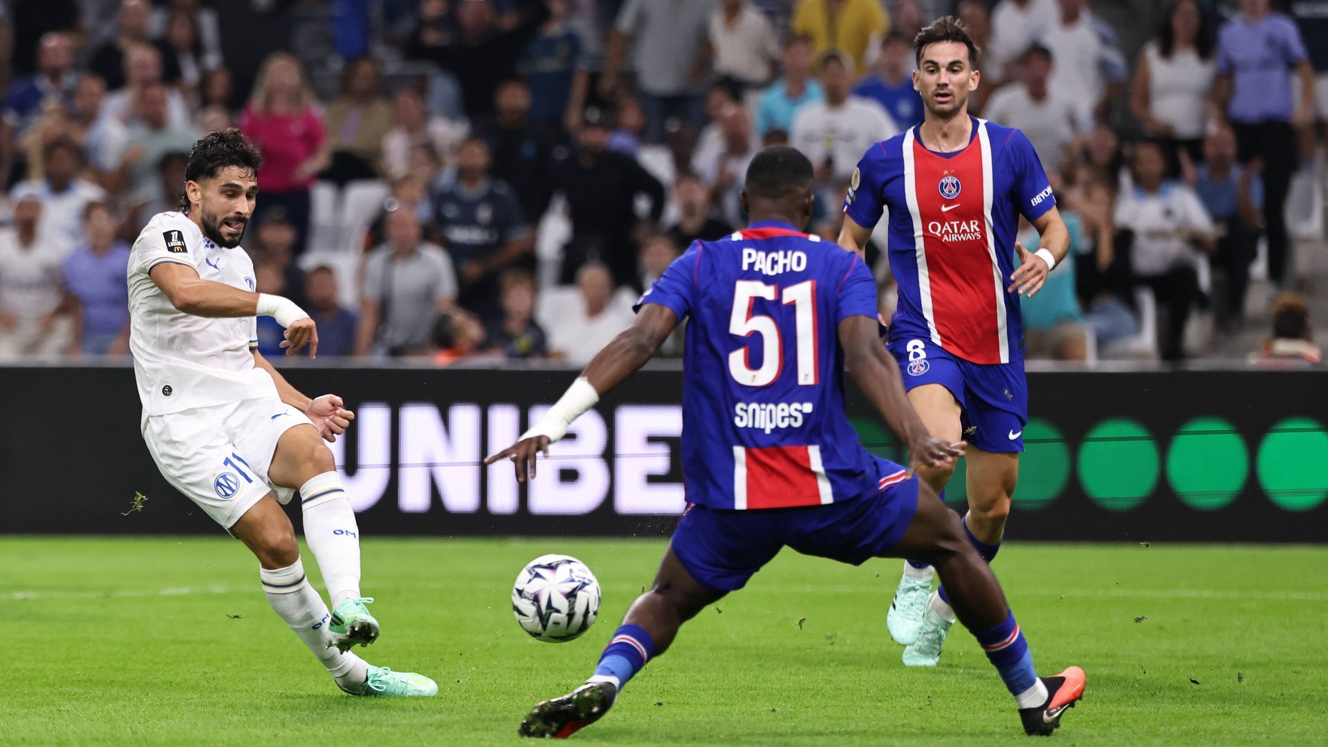 Neal Maupay, ante el PSG Neal Maupay, ante el PSG