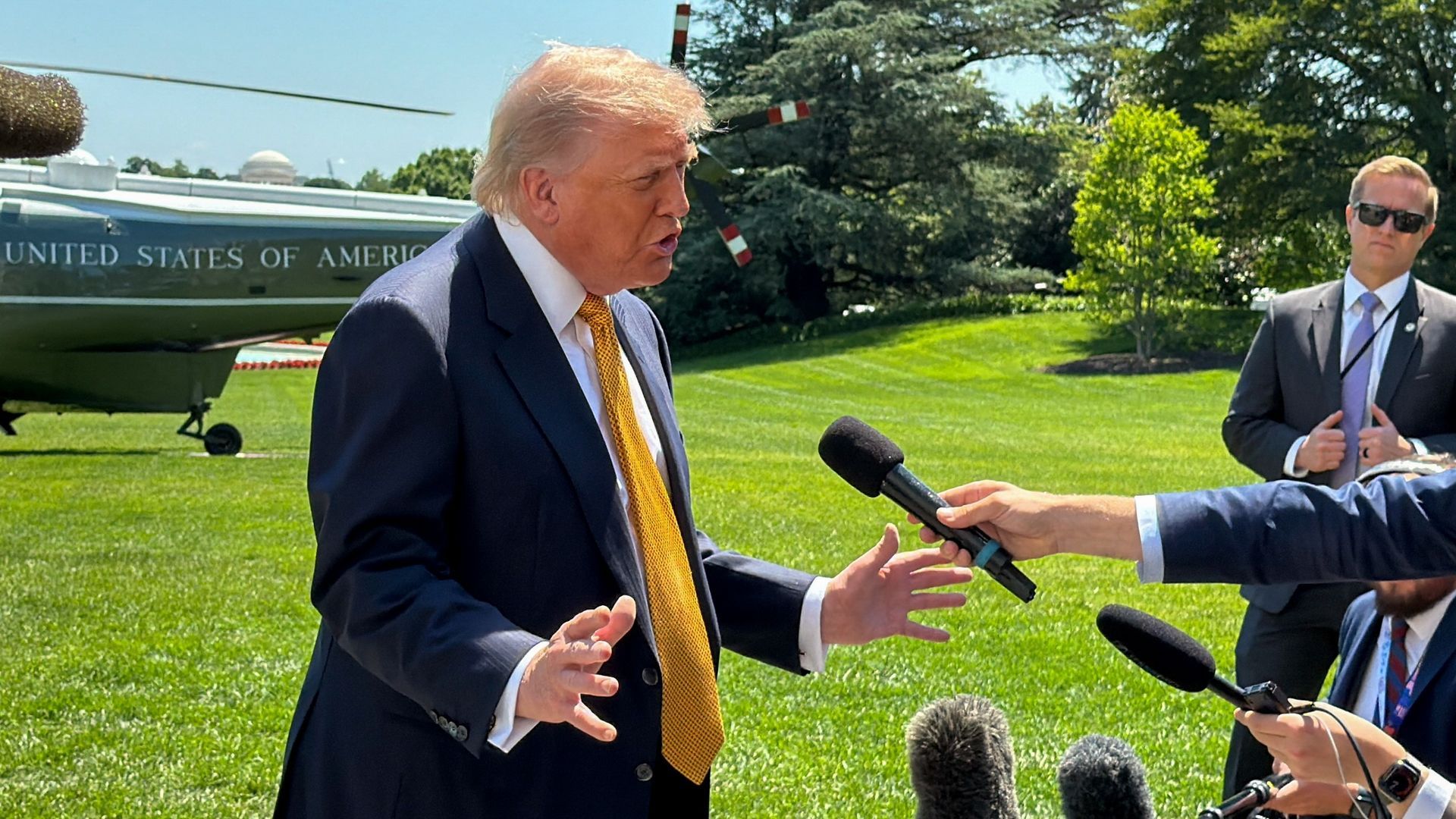 Reacción de las cadenas al veto de Trump a varios medios Reacción de las cadenas al veto de Trump a varios medios
