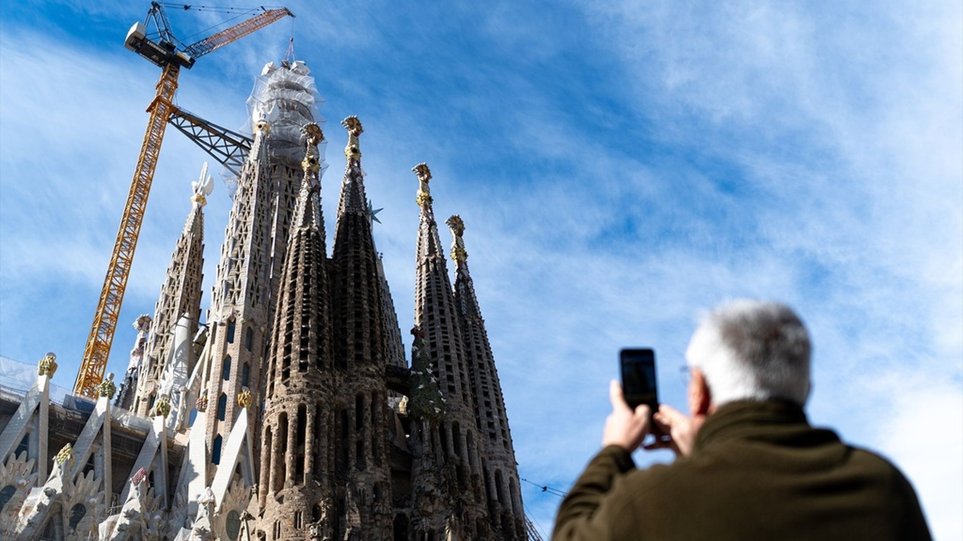 Colocación del brazo superior de la torre de Jesucristo en la Sagrada Familia (Febrero 2026) Colocación del brazo superior de la torre de Jesucristo en la Sagrada Familia (Febrero 2026)