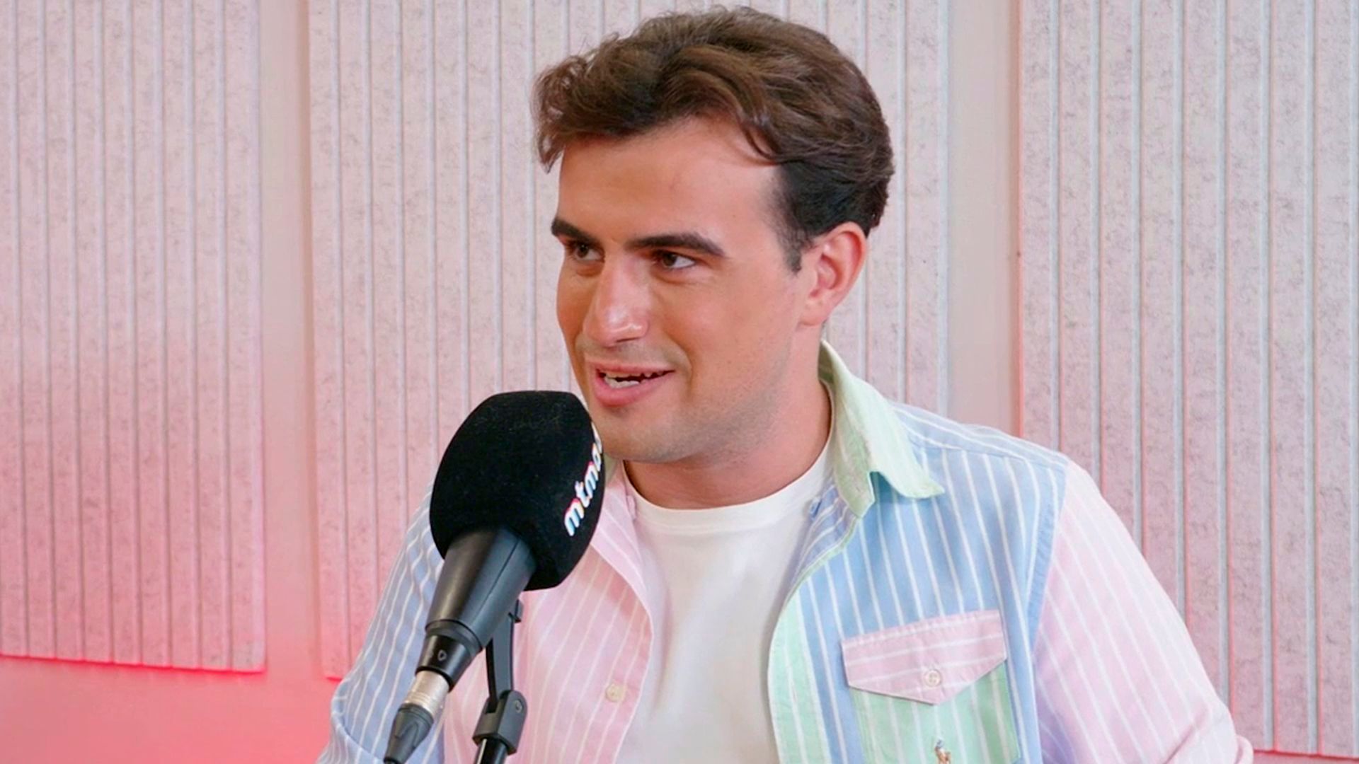 Exclusiva | Pedro Jota destapa la campaña de Juls Janeiro diciendo frases de Belén Esteban que no ha salido a la luz Exclusiva | Pedro Jota destapa la campaña de Juls Janeiro diciendo frases de Belén Esteban que no ha salido a la luz