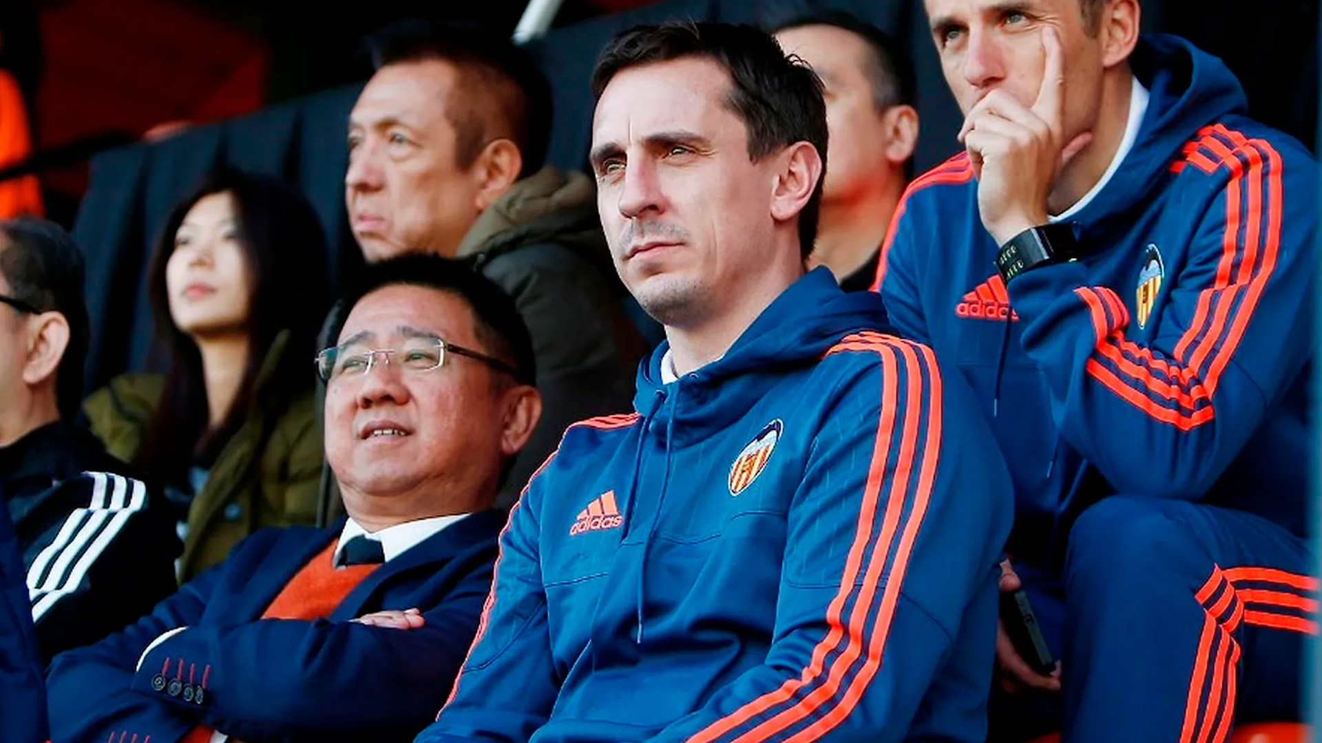 Gary Neville con Peter Lim en Paterna