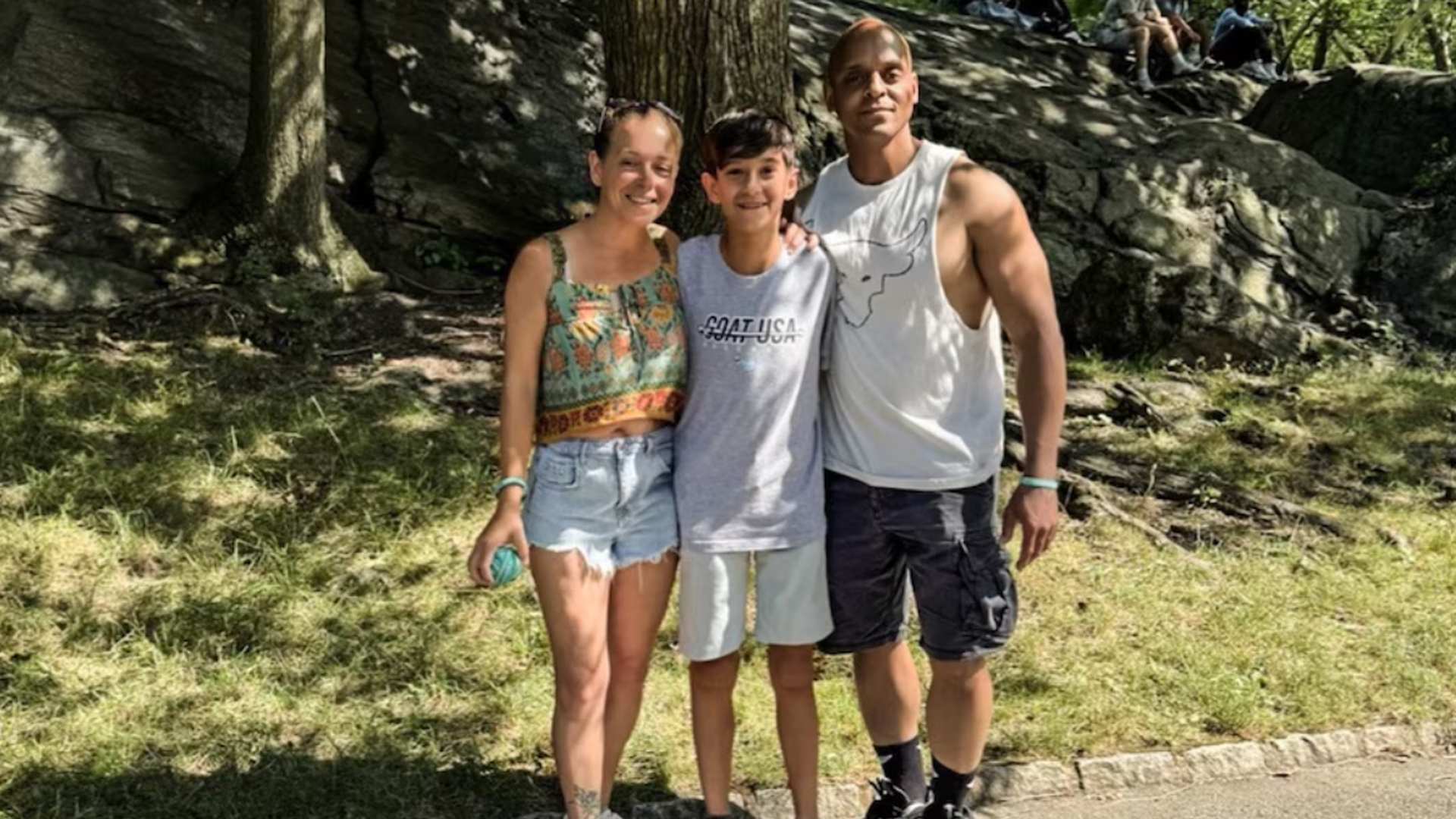 Joe, con sus padres Joe, con sus padres