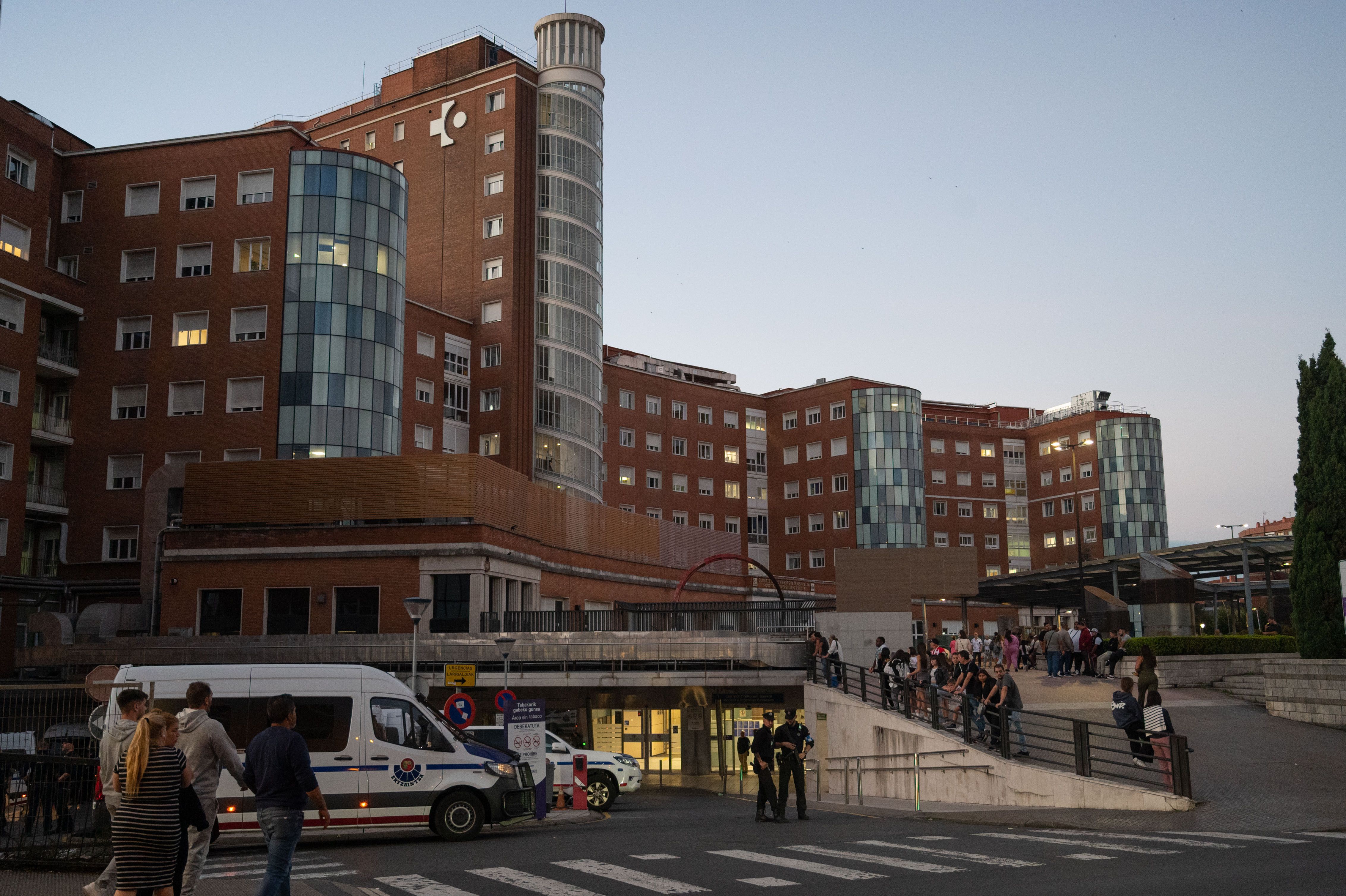 La familia solicitó con ayuda del Gobierno vasco una plaza en el Hospital de Cruces para continuar aquí con el tratamiento