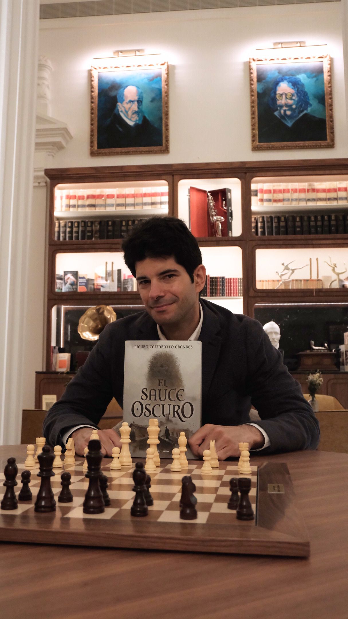 Mauro, con su novela debut